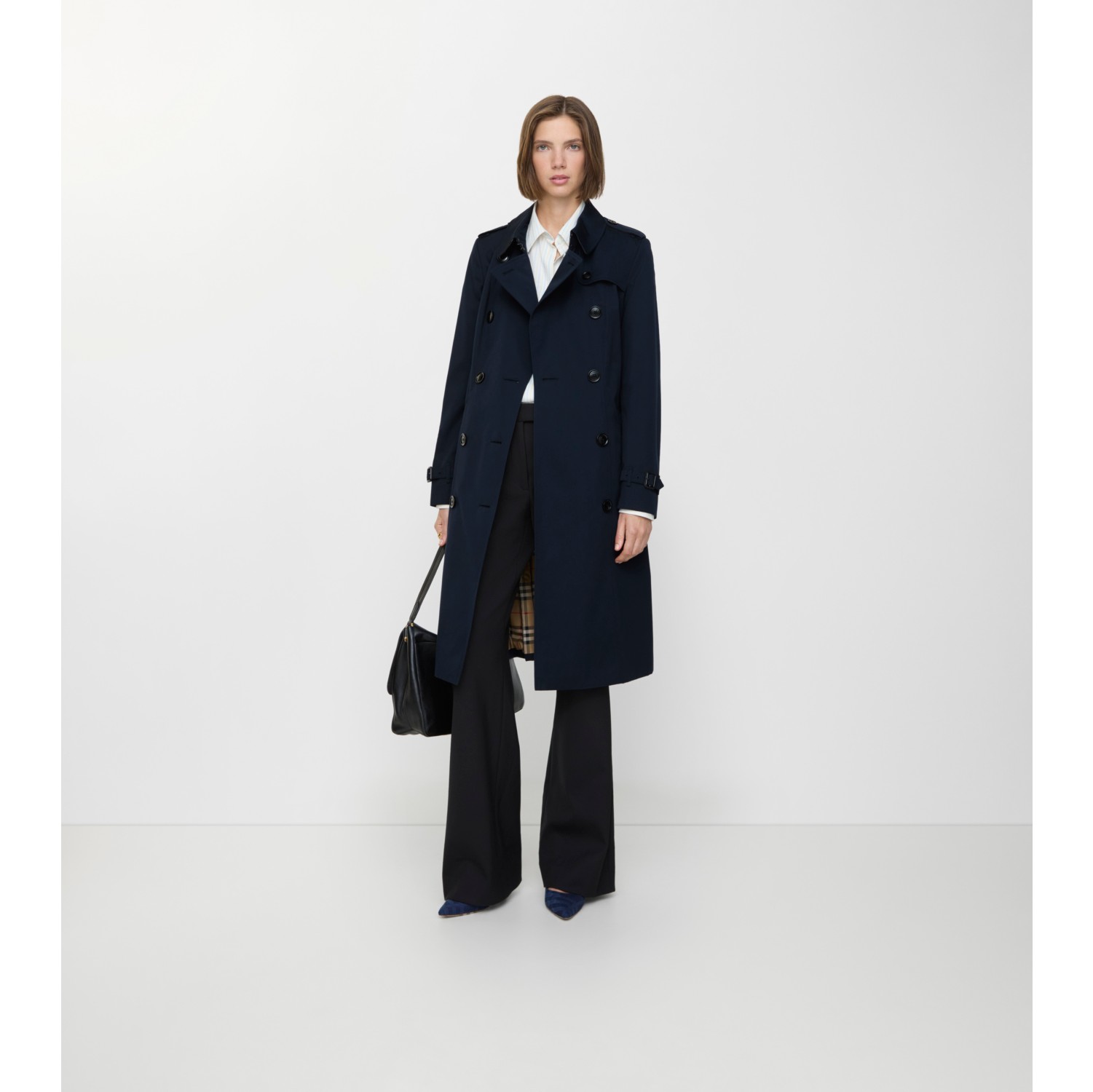 Long Chelsea Heritage Trench Coat in Coal blue - Women, Cotton Gabardine | Burberry® Official