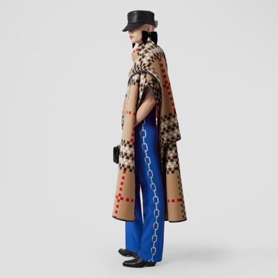 Burberry Blue Chain Print Lounge Pants In True Cobalt