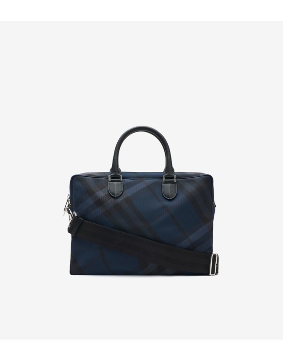 E6EDA711-6856-4005-9740-