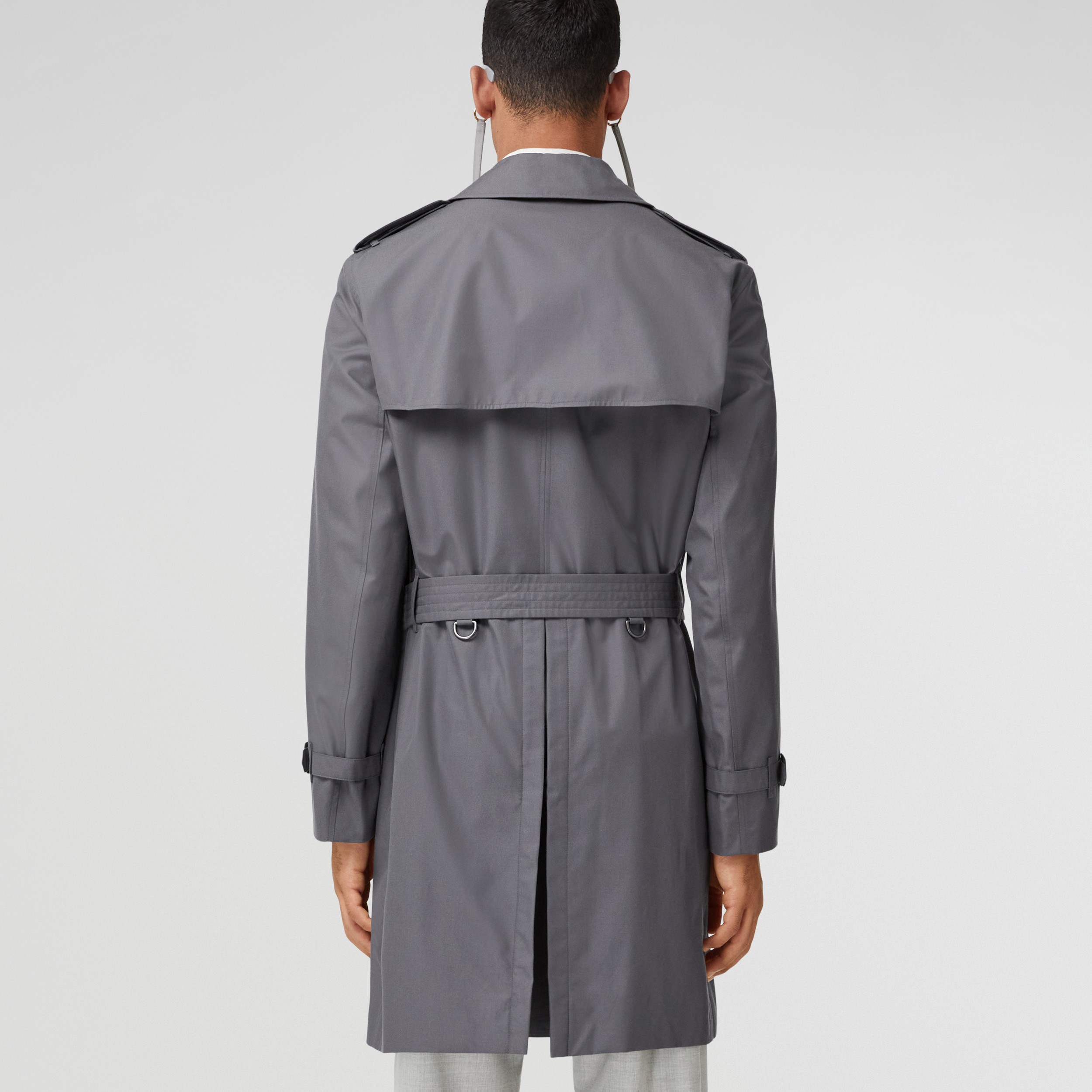 The Chelsea - Trench coat Heritage (Cinza Médio) - Homens | Burberry® oficial - 3