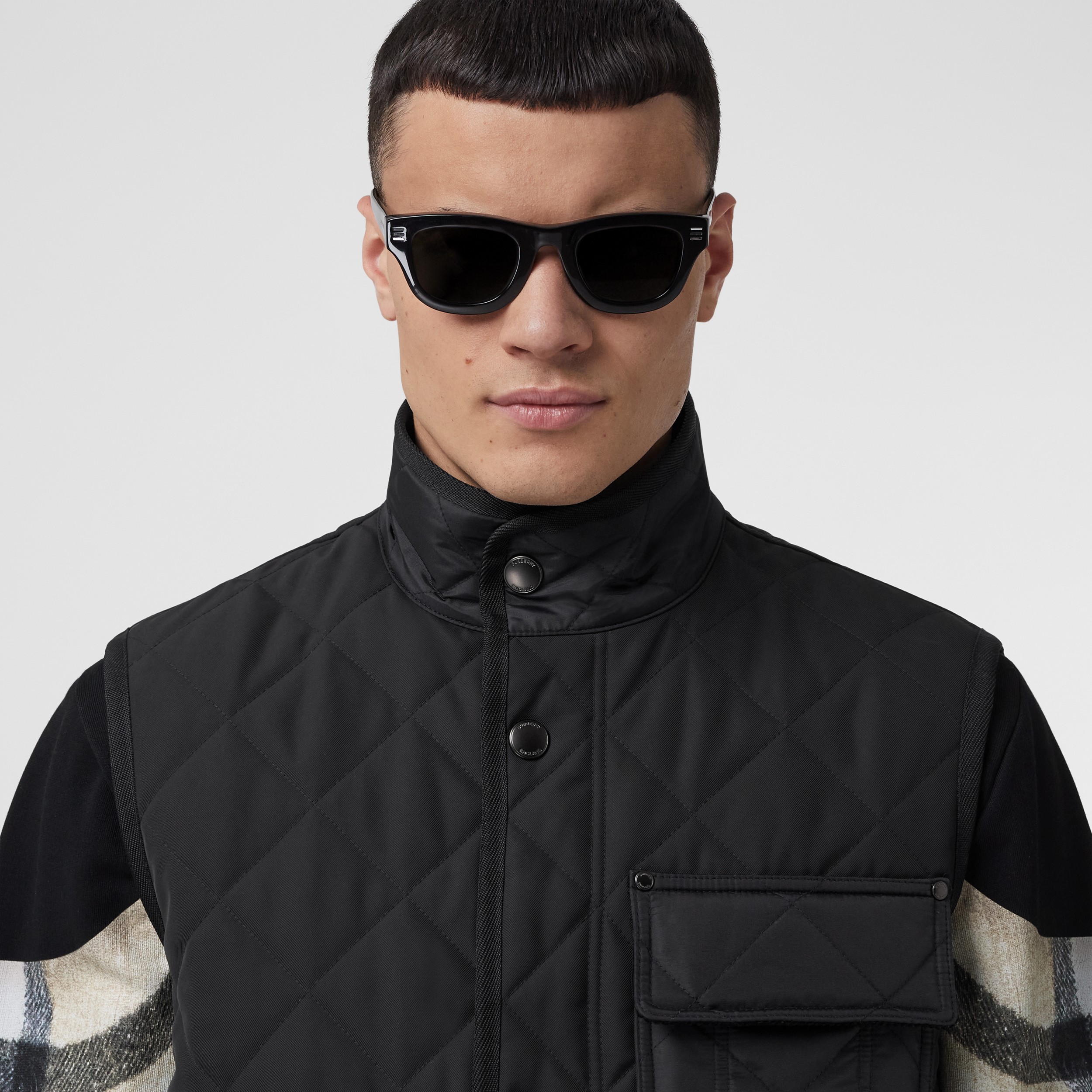 Diamond Quilted Thermoregulated Gilet in Black - Men | Burberry® Official - 2