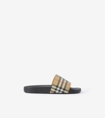 Burberry flipflops clearance