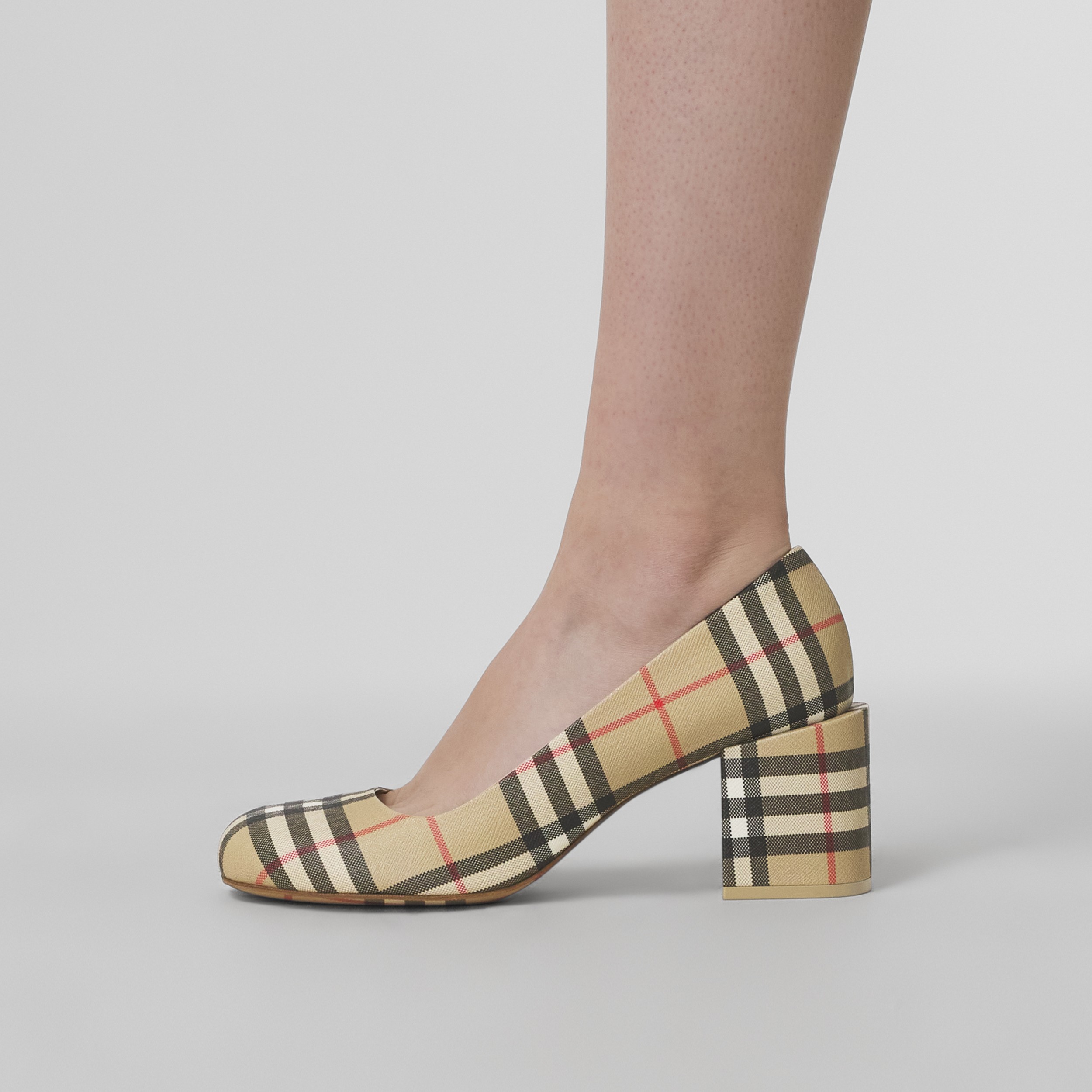 Vintage Check Blockheel Pumps in Archive Beige Women Burberry