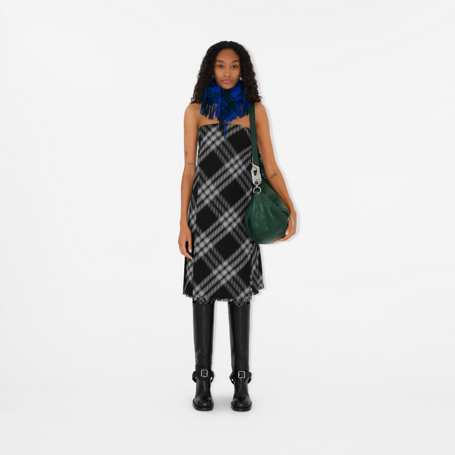 チェック カシミア ハッピースカーフ (ナイト) | Burberry®公式 チェック カシミア ハッピースカーフ (ナイト) | Burberry®公式