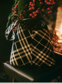 Bolsa de ombro em xadrez Burberry Check preta