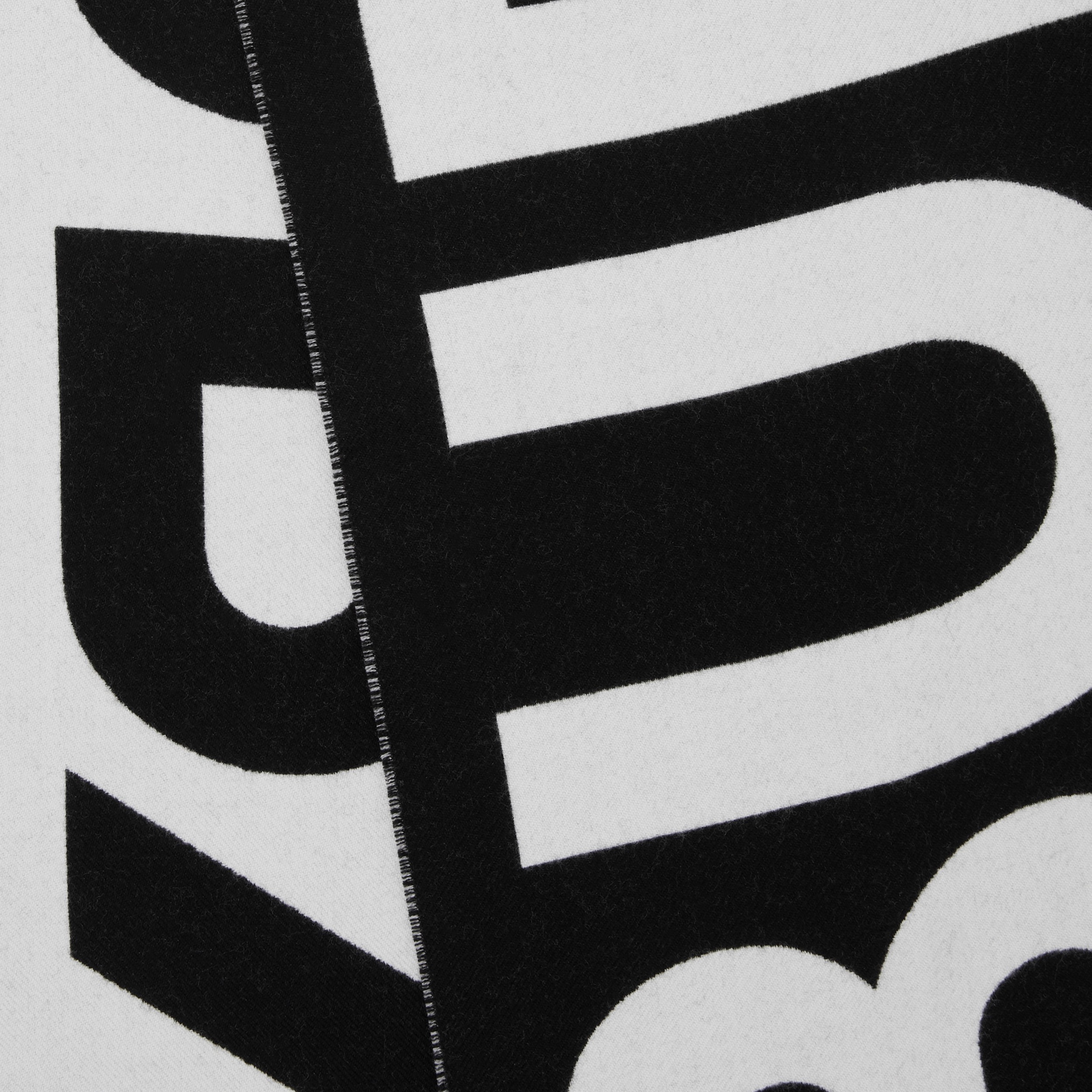 Cachecol de lã com logotipo em jacquard (Preto) | Burberry® oficial - 2
