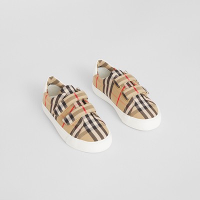 burberry kids shoes