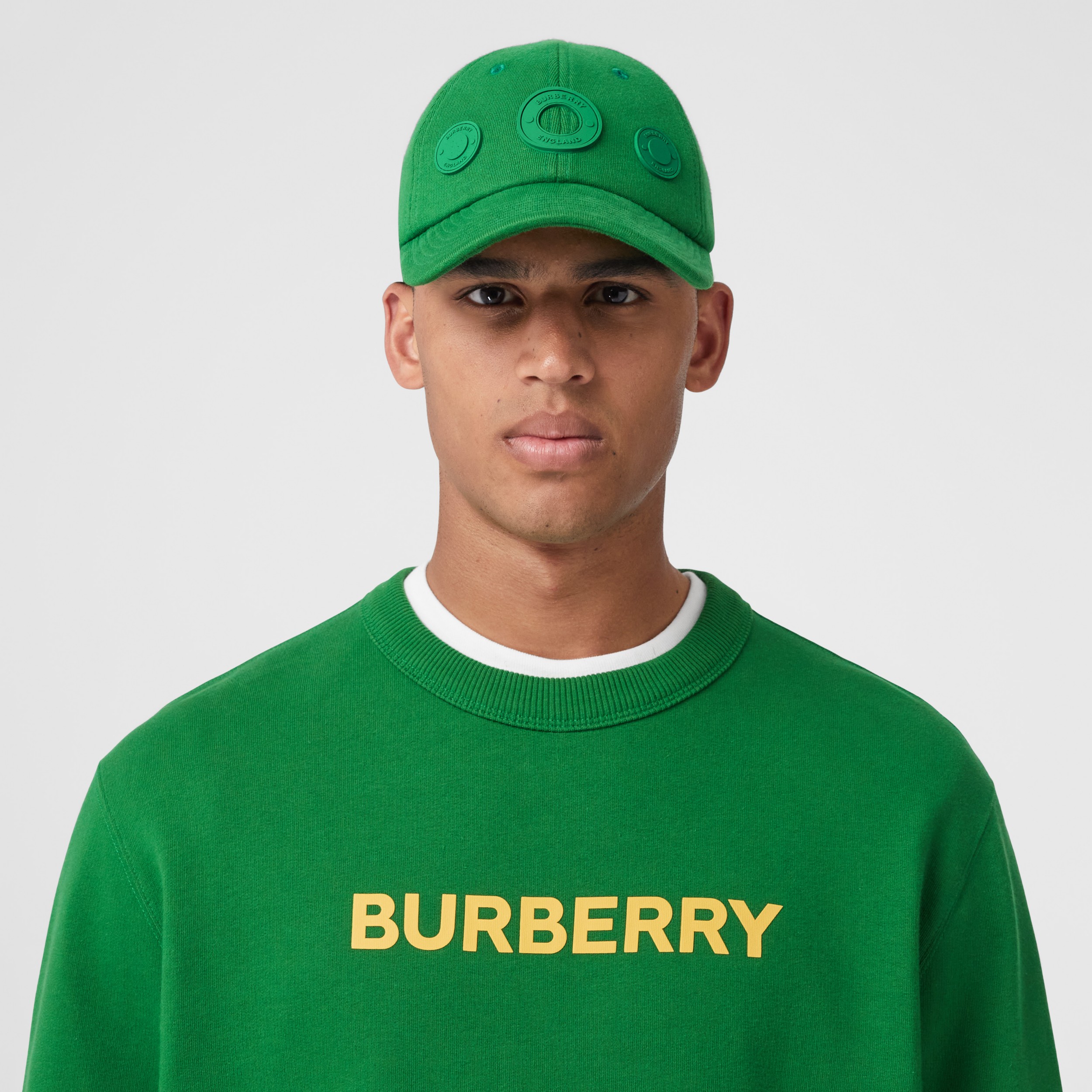 logo-graphic-cotton-baseball-cap-in-ivy-green-burberry-official