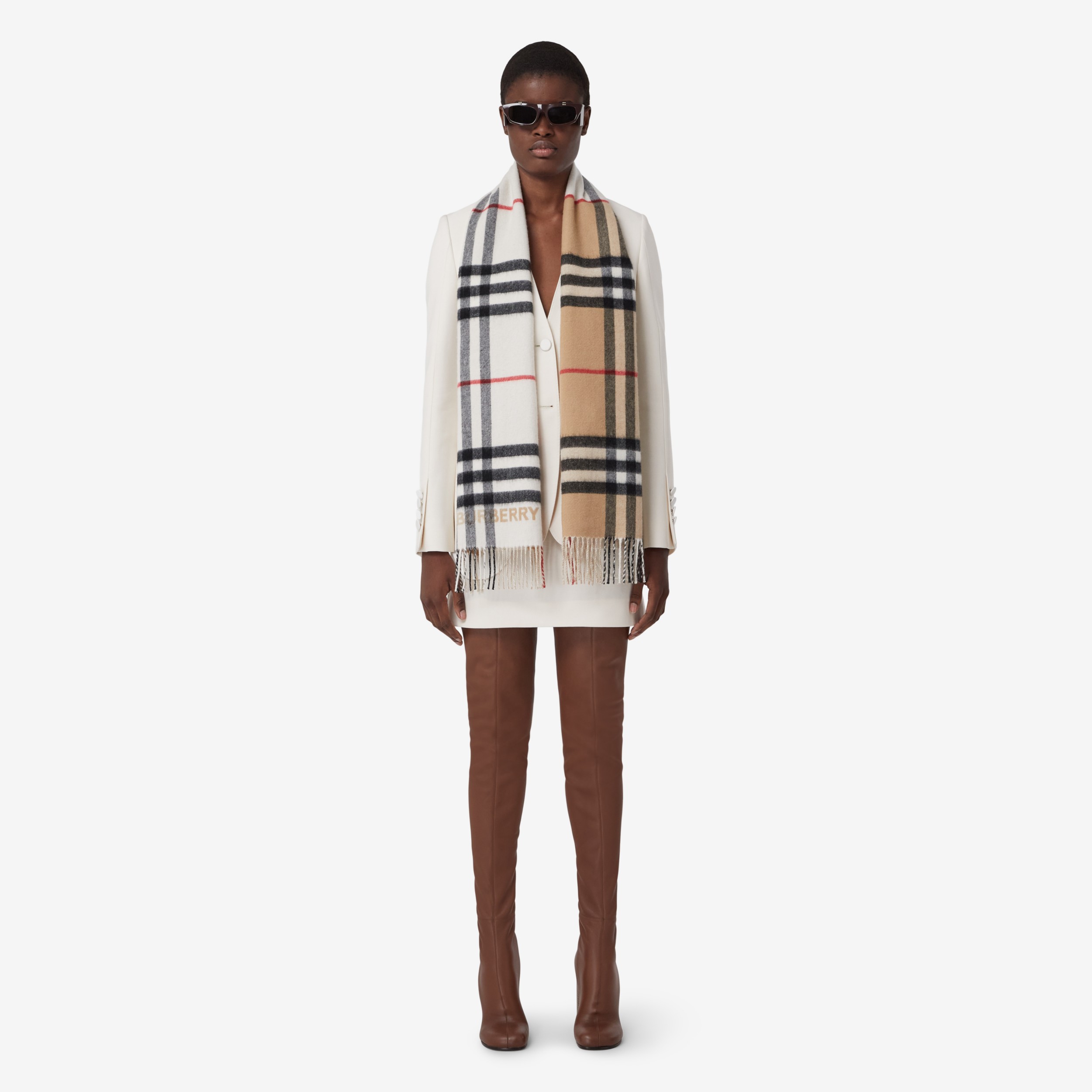 Écharpe en cachemire check (Beige D'archive/blanc Naturel) | Site officiel Burberry® - 3