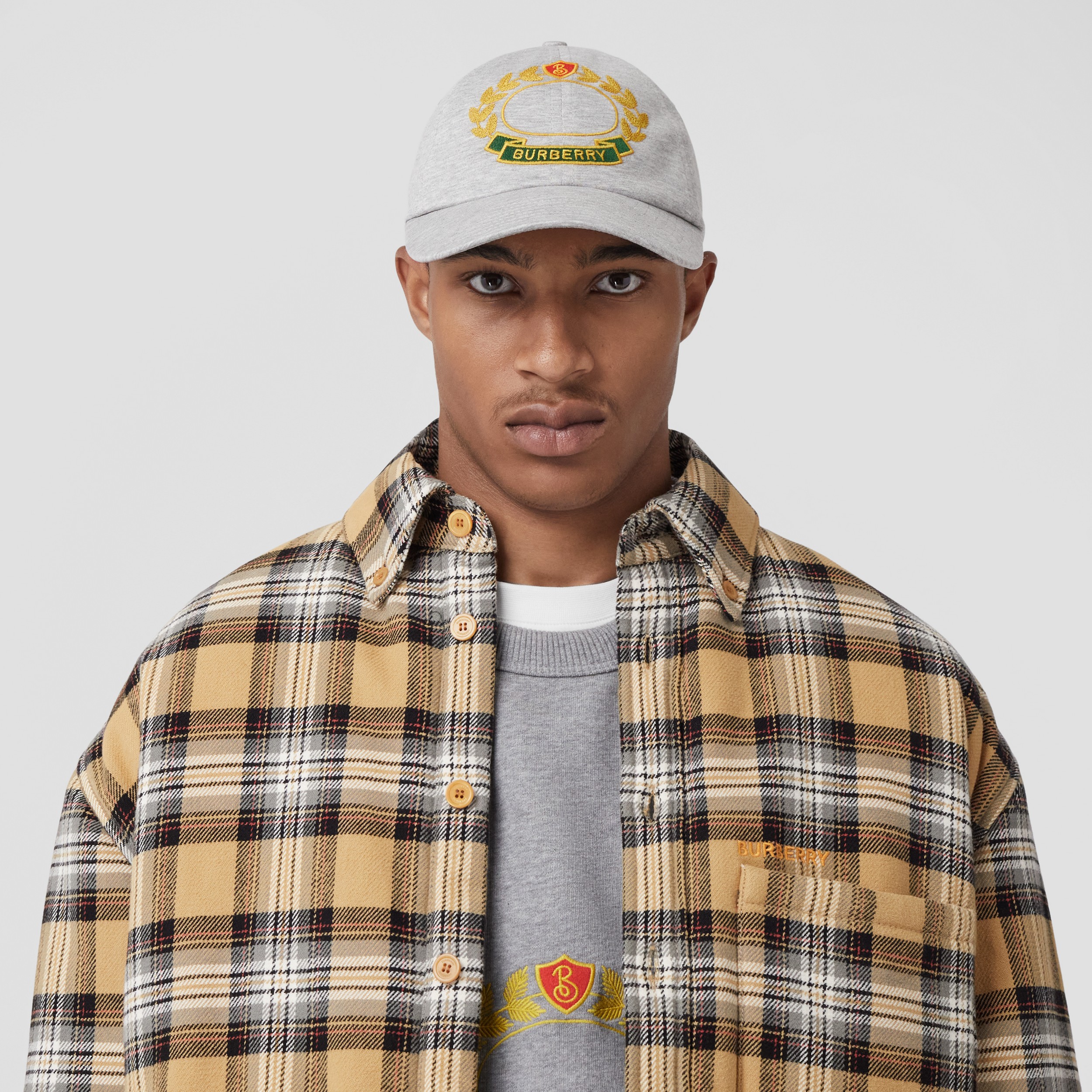 Gorra en tejido jersey de algodón con emblema de hojas de roble (Mezcla  Gris Pálido) | Burberry® oficial - 3