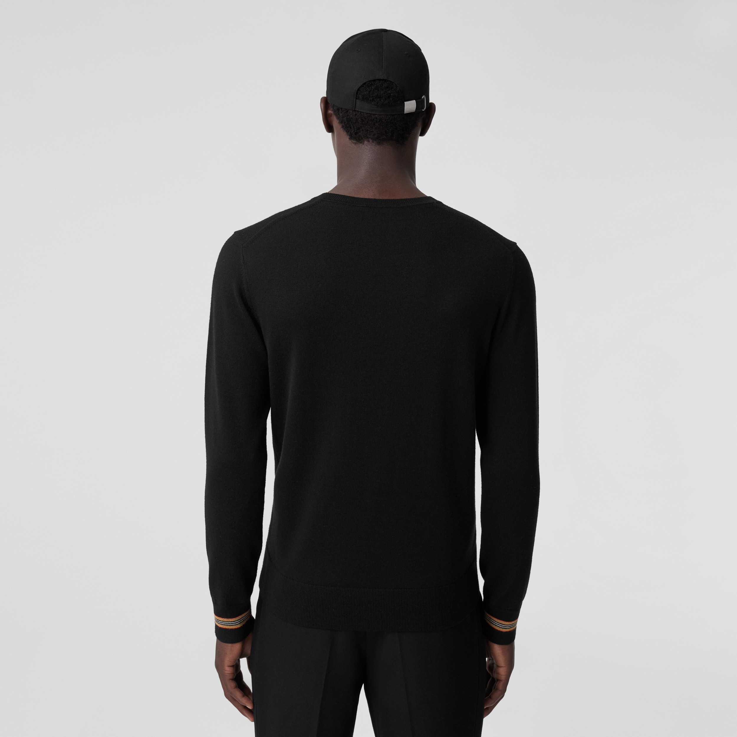 아이콘 스트라이프 트리밍 울 스웨터 (블랙) - 남성 | Burberry® - 3