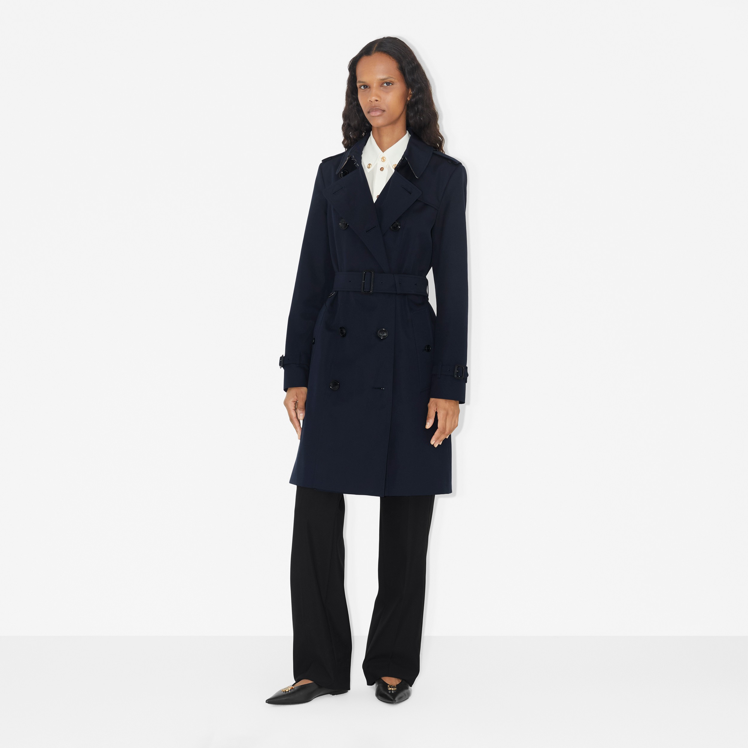 Trench coat Heritage The Chelsea medio (Blu Carbone) - Donna | Sito ufficiale Burberry® - 2