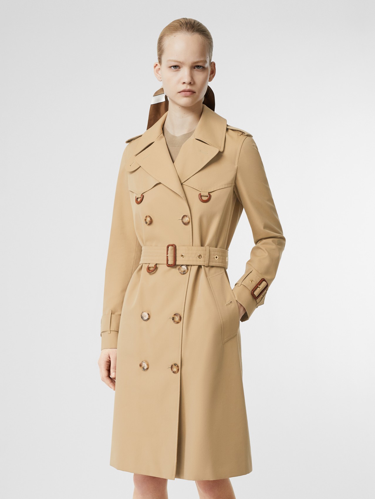 Womens Clothing Coats Raincoats and trench coats Burberry Islington Cotton Short Trench Coat in Honey Natural 