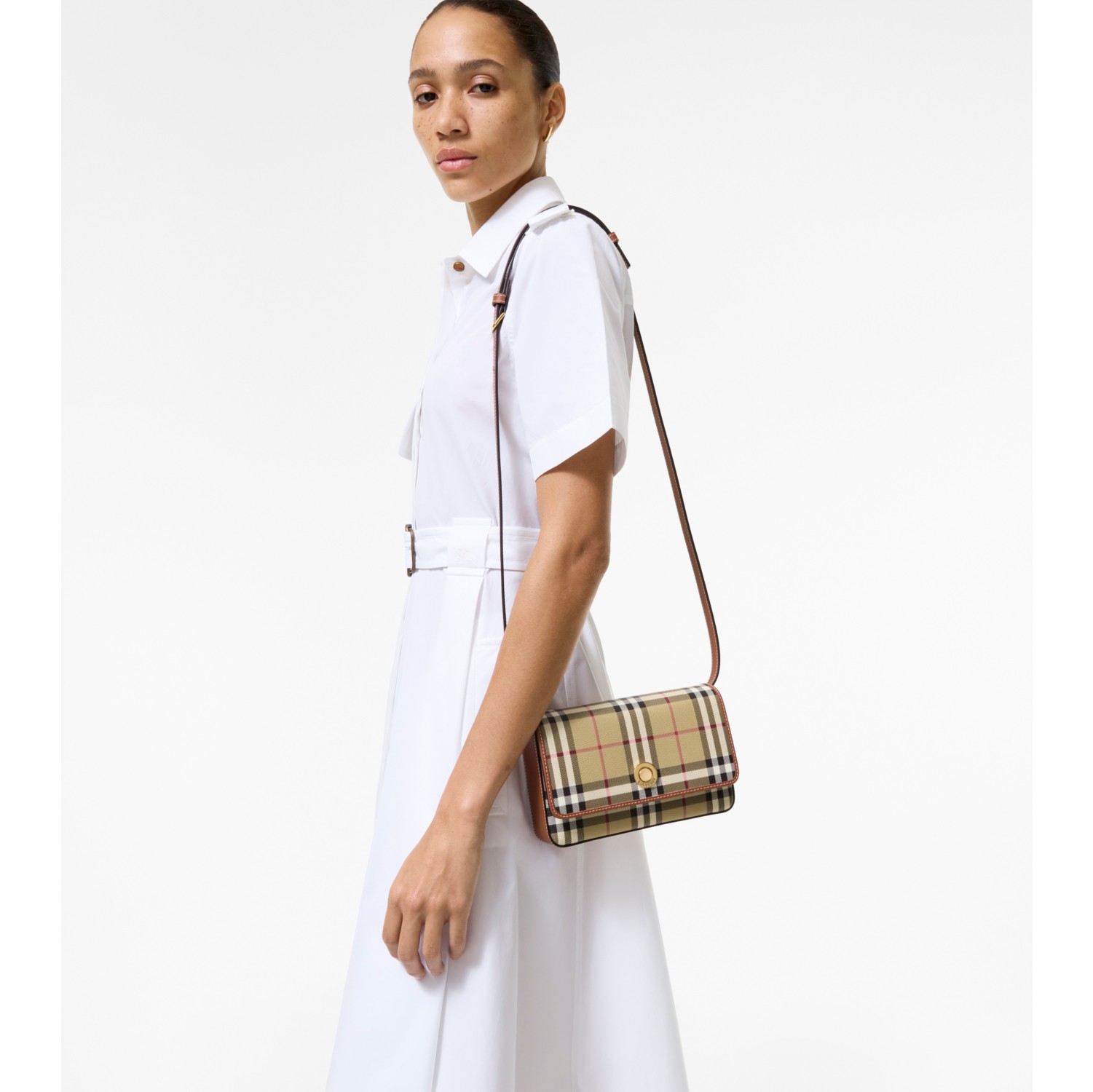 Hampshire Bag in Archive beige/briar brown - Women | Burberry