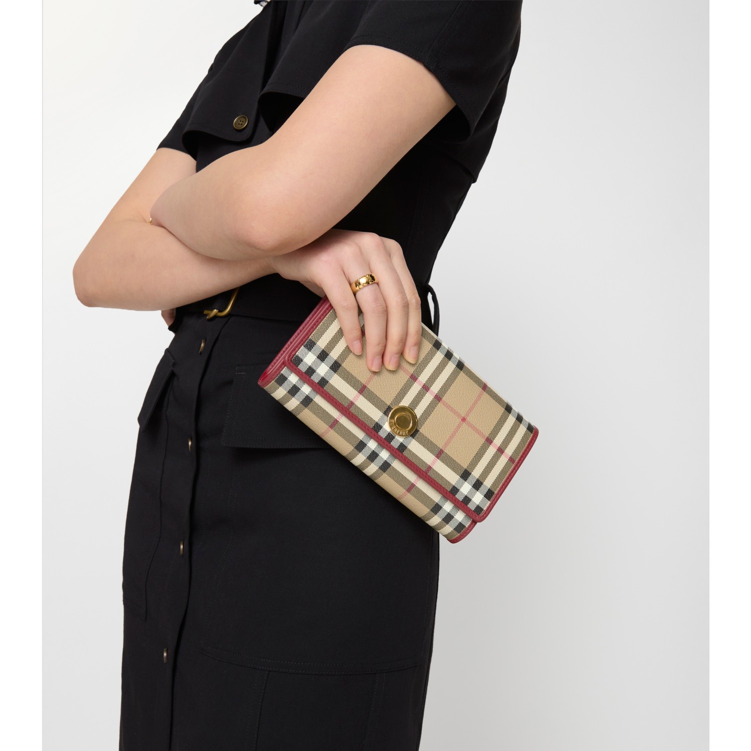 Cartera Check con asa de cadena