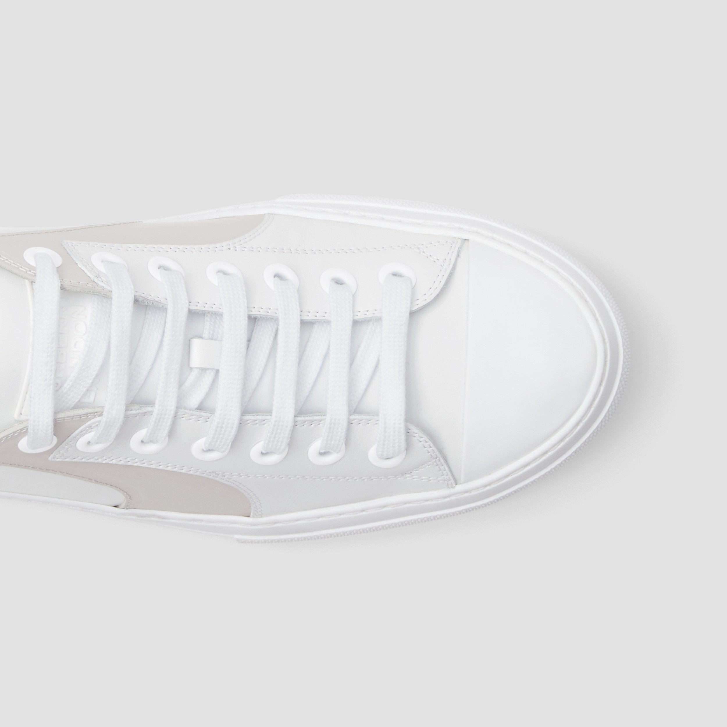 Sneaker in pelle bicolore (Bianco/grigio) - Uomo | Sito ufficiale Burberry® - 2