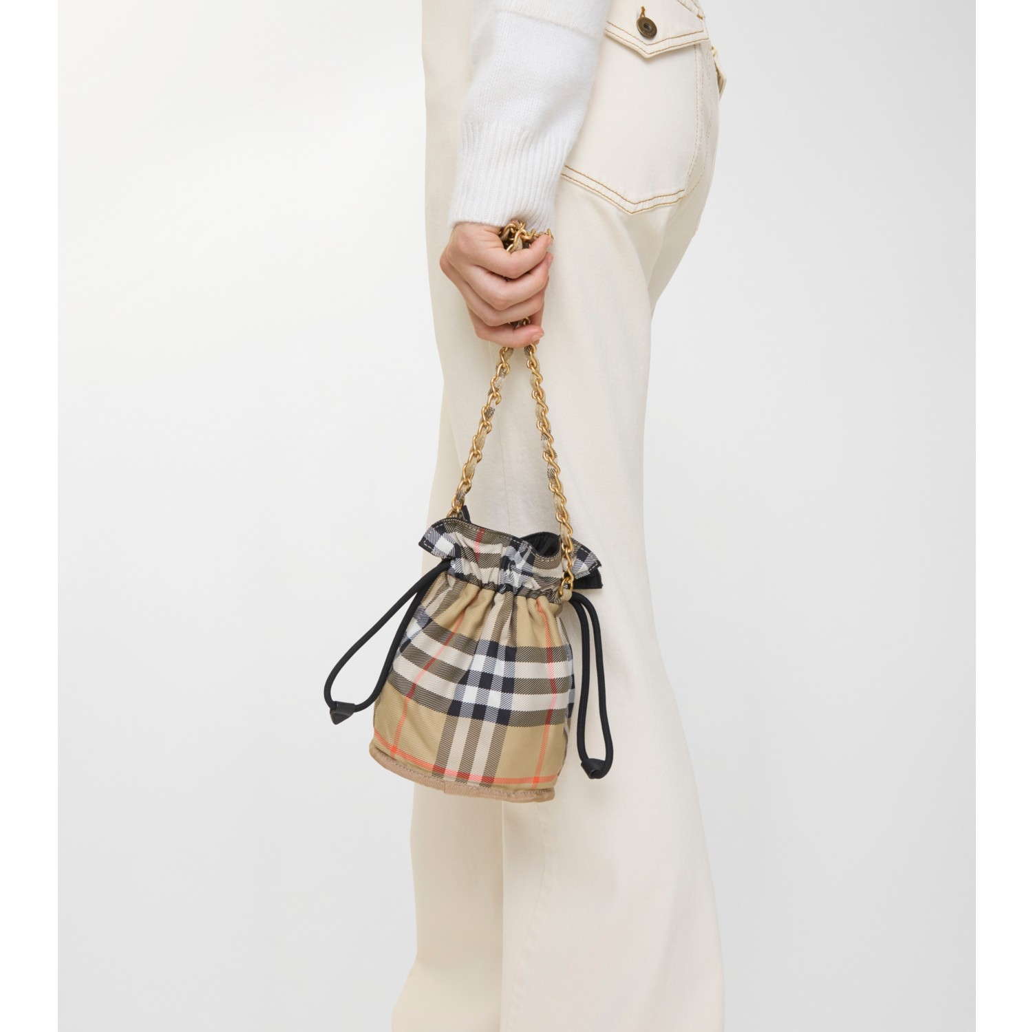 Horseshoe Chain Pouch in Black - Women | Burberry® Official