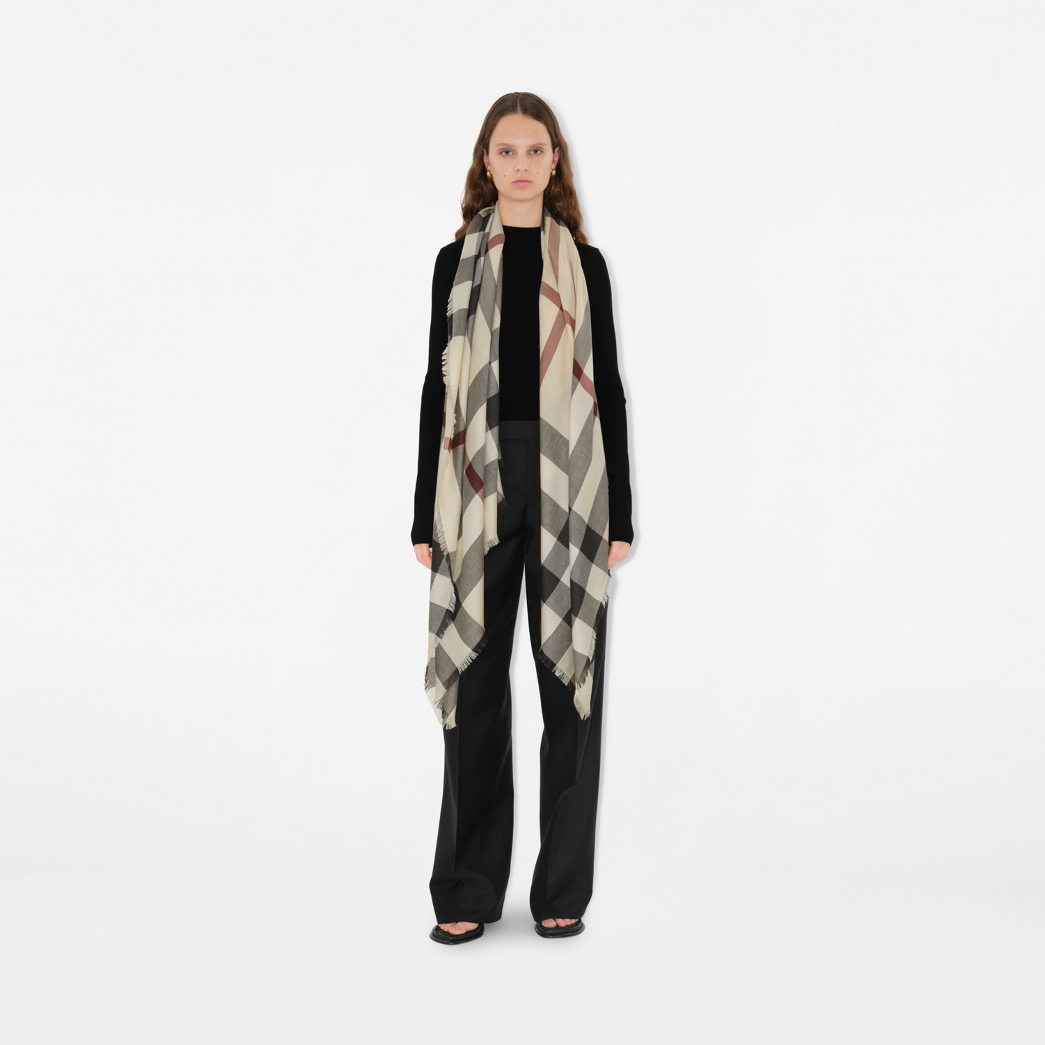 チェック カシミアシルクスカーフ (ストーン) | Burberry®公式サイト チェック カシミアシルクスカーフ (ストーン) | Burberry®公式サイト
