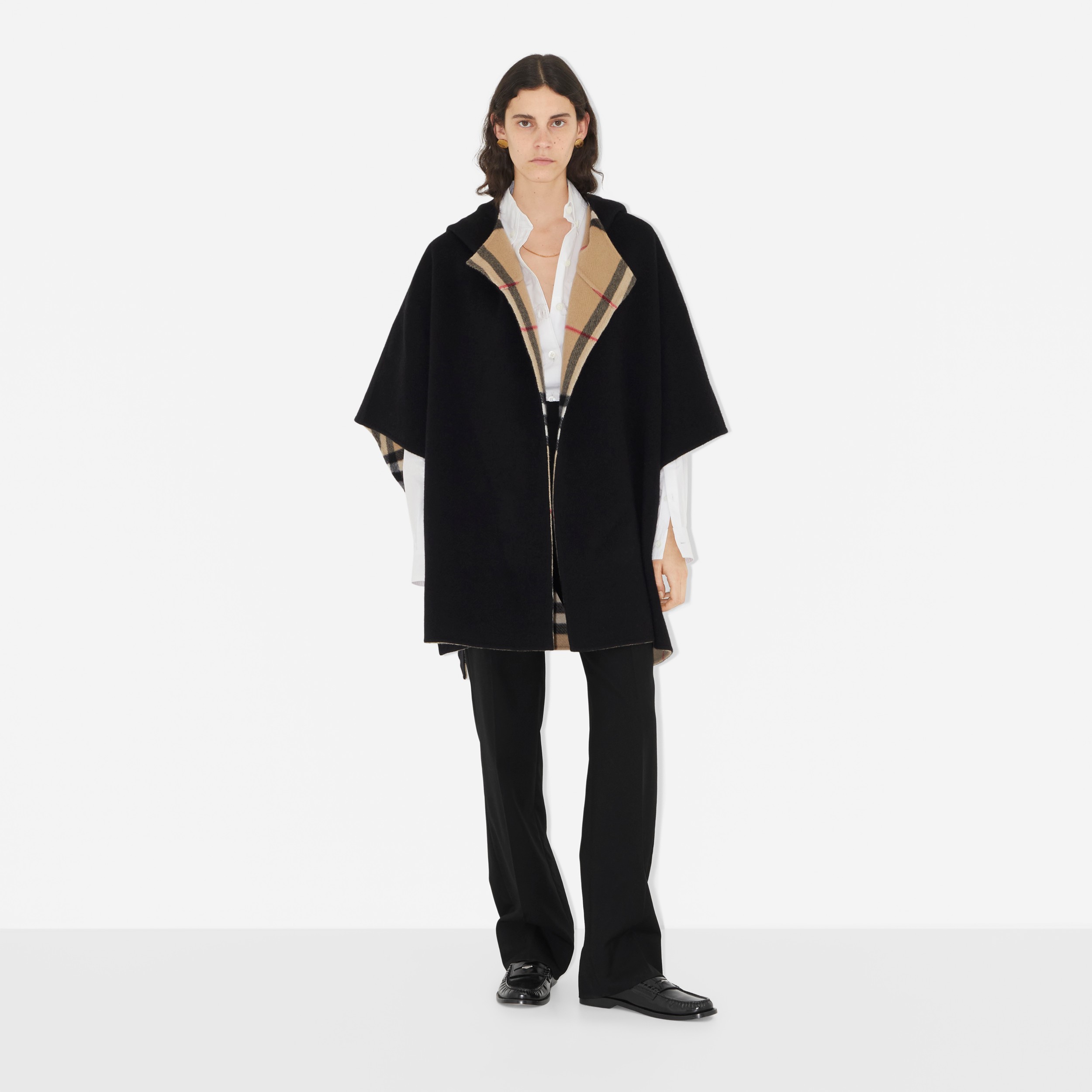 Wendbares Kaschmir-Cape mit Kapuze (Schwarz/vintage-beige) | Burberry® - 2