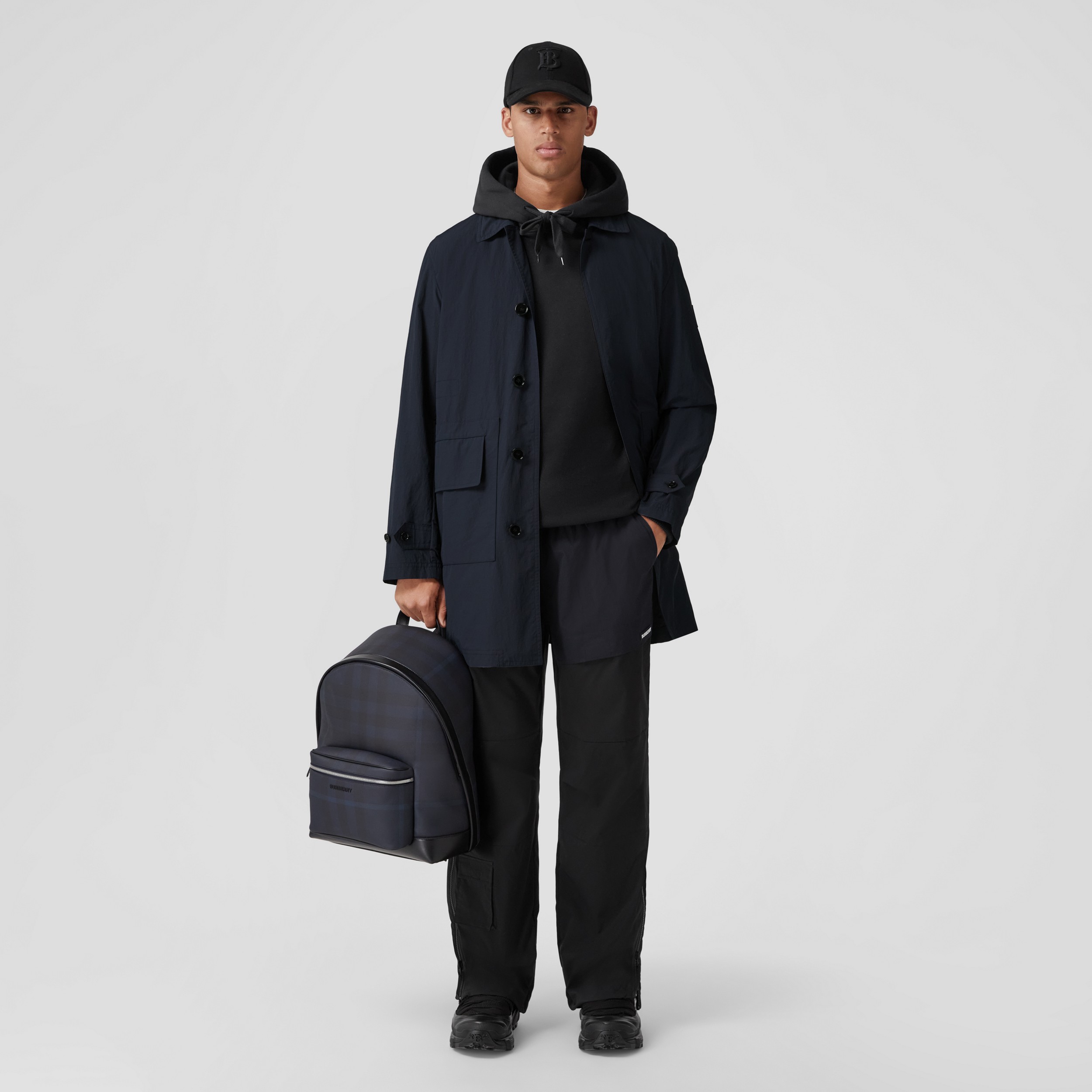 Car coat packaway in cotone tecnico con logo applicato (Blu Carbone Scuro) - Uomo | Sito ufficiale Burberry® - 1