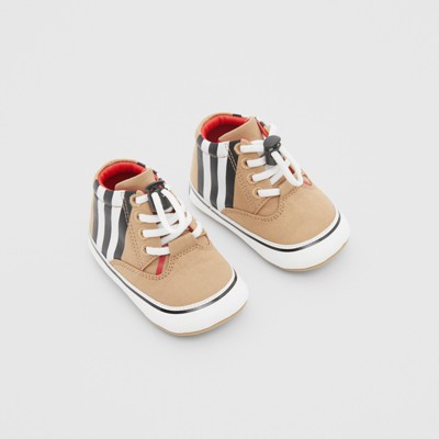 chaussure burberry bébé fille
