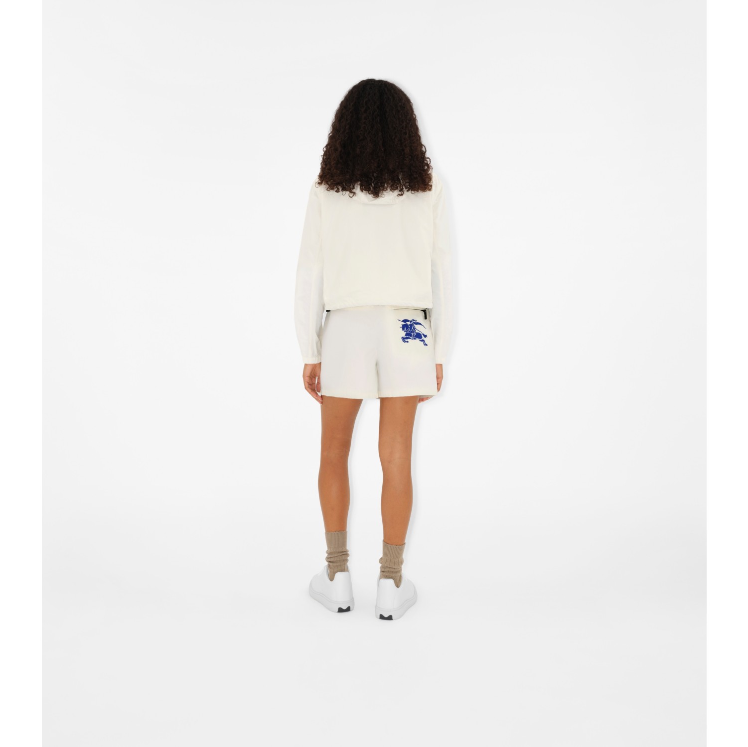 Chaqueta cropped en nailon