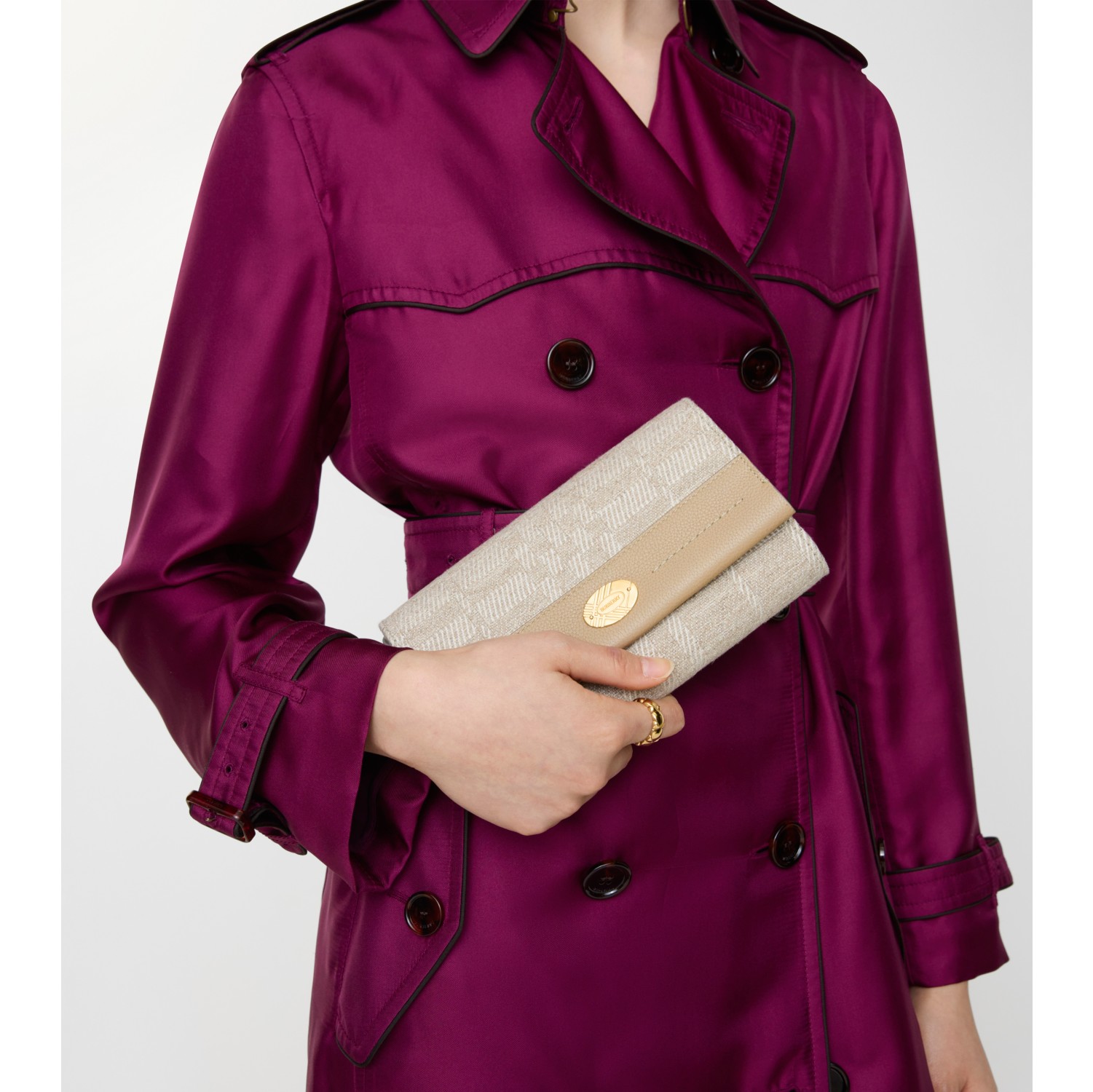 Cotswolds Chain Strap Wallet in Natural beige - Women, Cotton, Linen | Burberry® Official