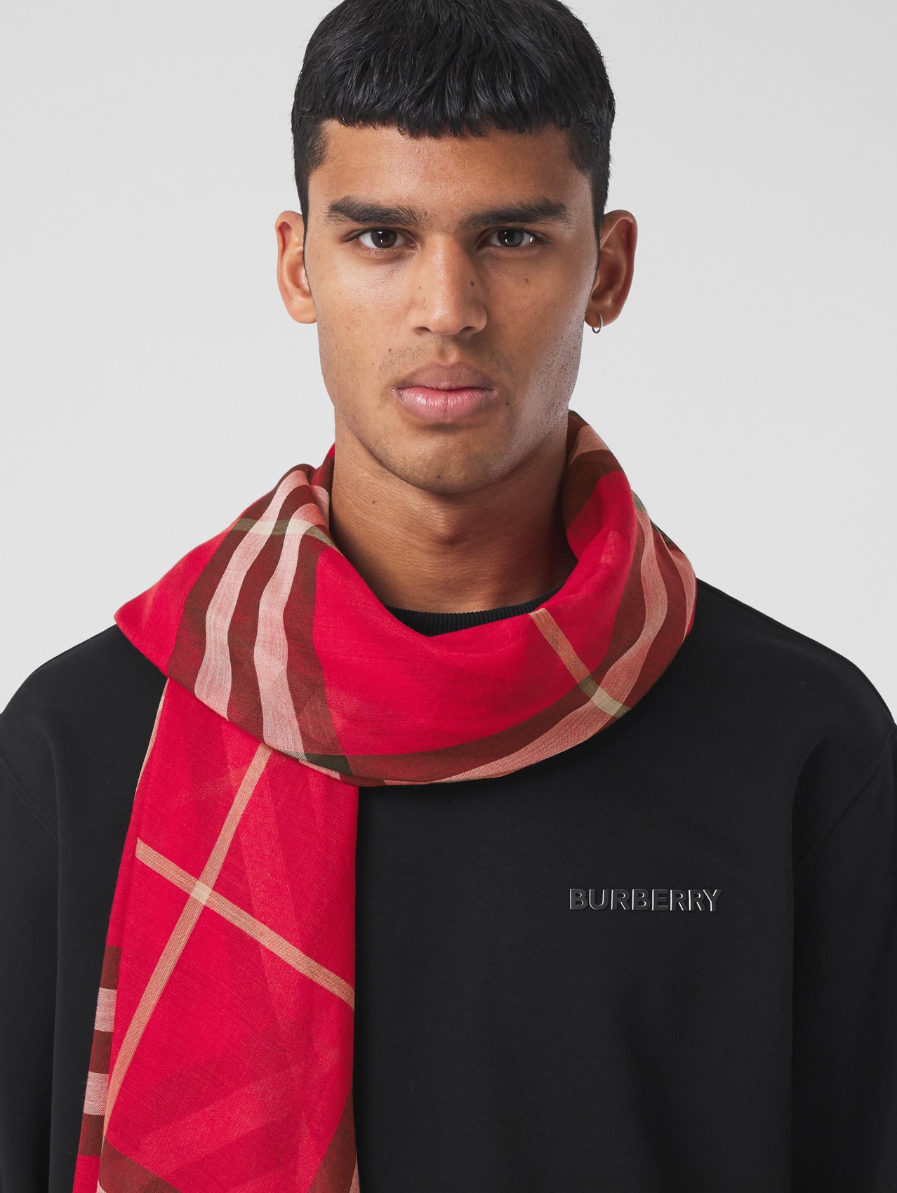 Sciarpa leggera in lana e seta con motivo tartan (Rosso Intenso/nero)