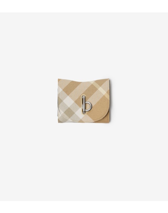 Burberry female wallet hotsell