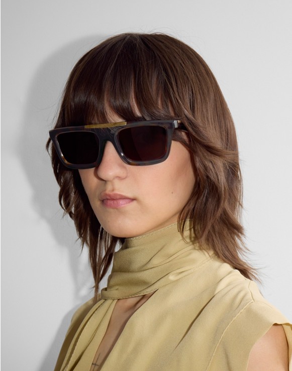 ウィメンズ デザイナーサングラス | Burberry® 公式サイト ウィメンズ デザイナーサングラス | Burberry® 公式サイト