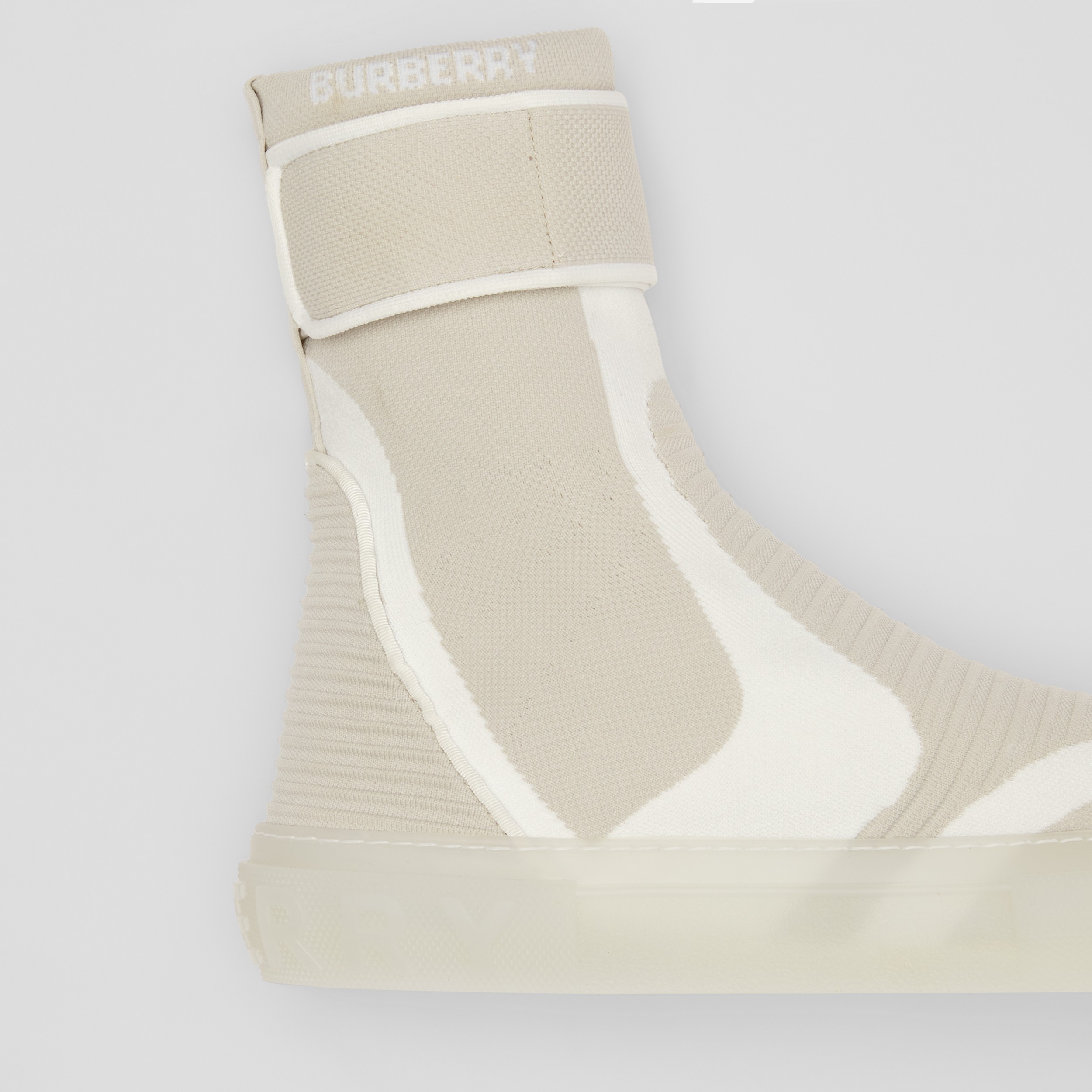 Sneaker Sub alte in nylon stretch lavorato a maglia (Beige Vaniglia) - Uomo | Sito ufficiale Burberry® - 2