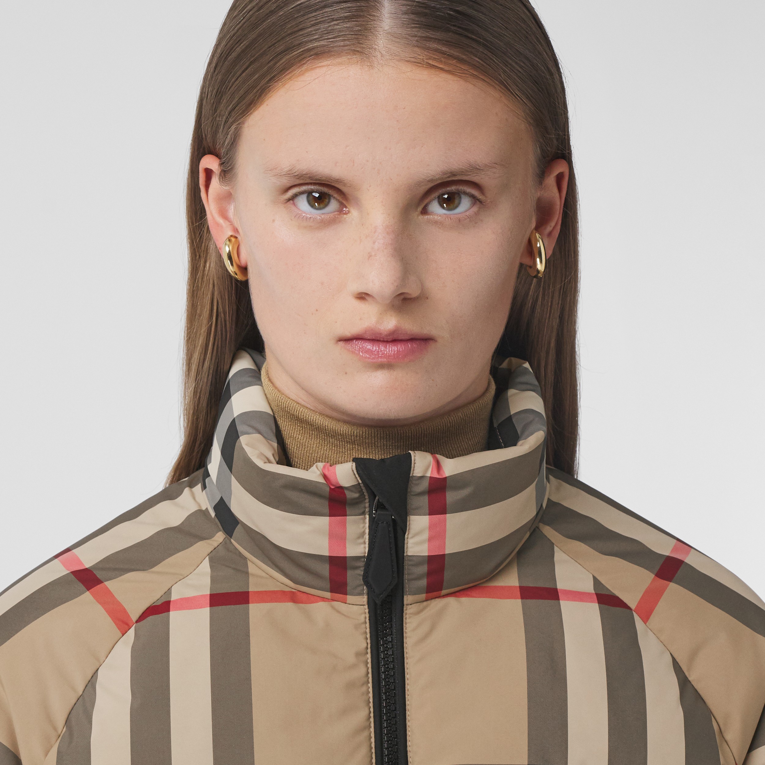 Check Cropped Puffer Jacket in Archive Beige - Women | Burberry® Official - 2
