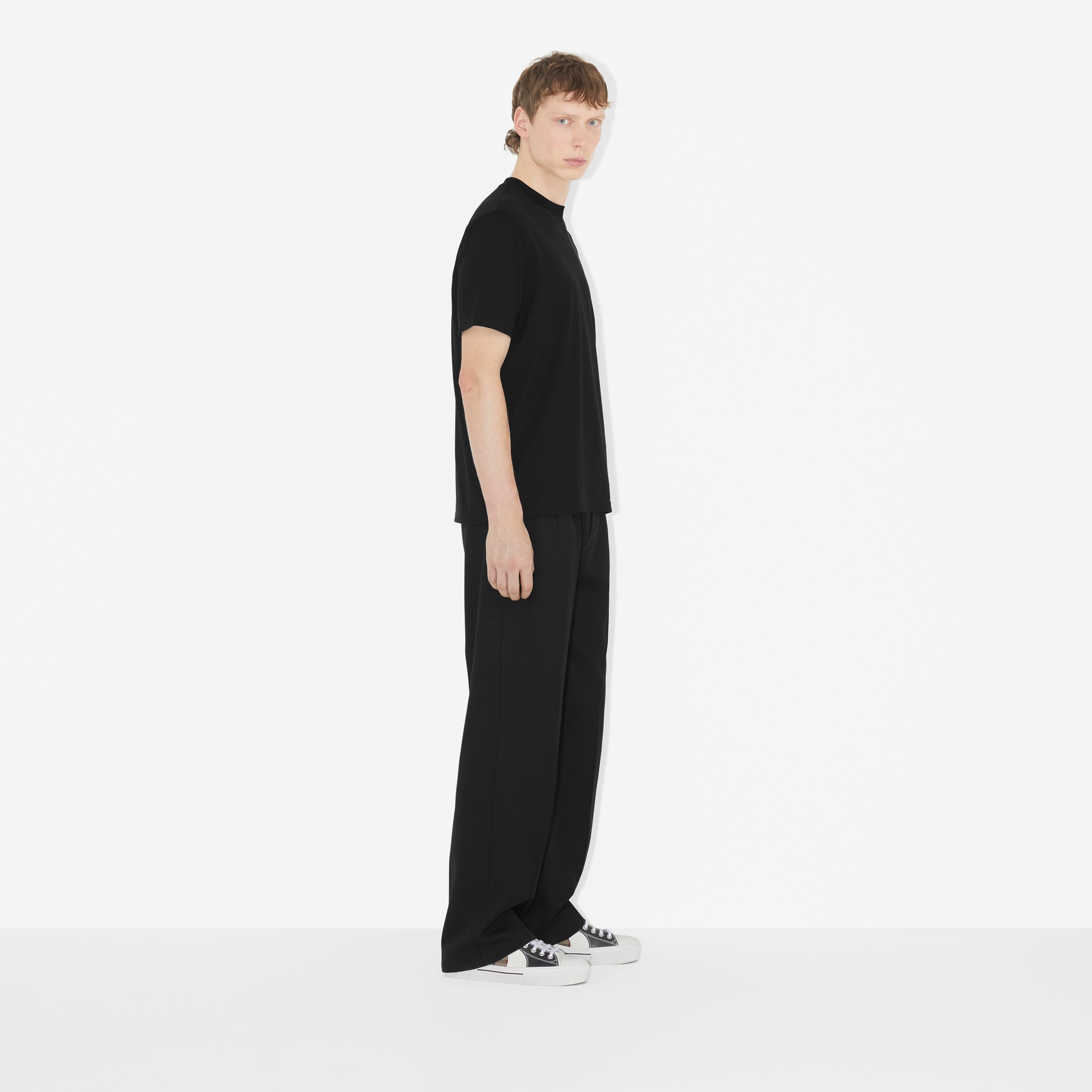 エンブロイダリー オークリーフクレスト コットンTシャツ (ブラック) - メンズ | Burberry®公式サイト - 3