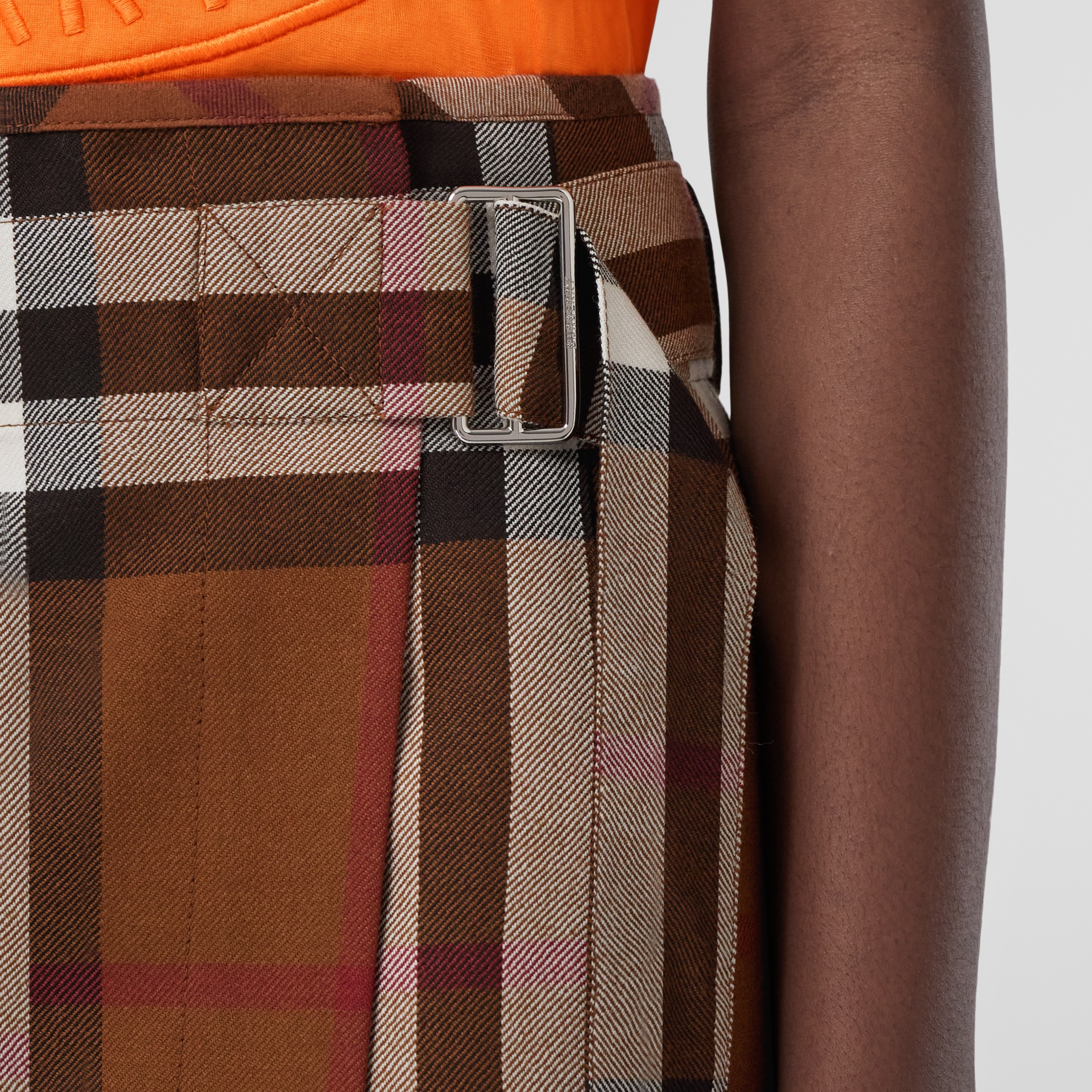 Check Wool Pleated Skirt in Dark Birch Brown - Women | Burberry® Official