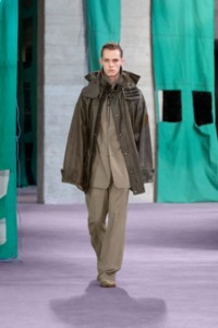 2025年夏ランウェイショー | Burberry® 公式サイト 2025年夏ランウェイショー | Burberry® 公式サイト
