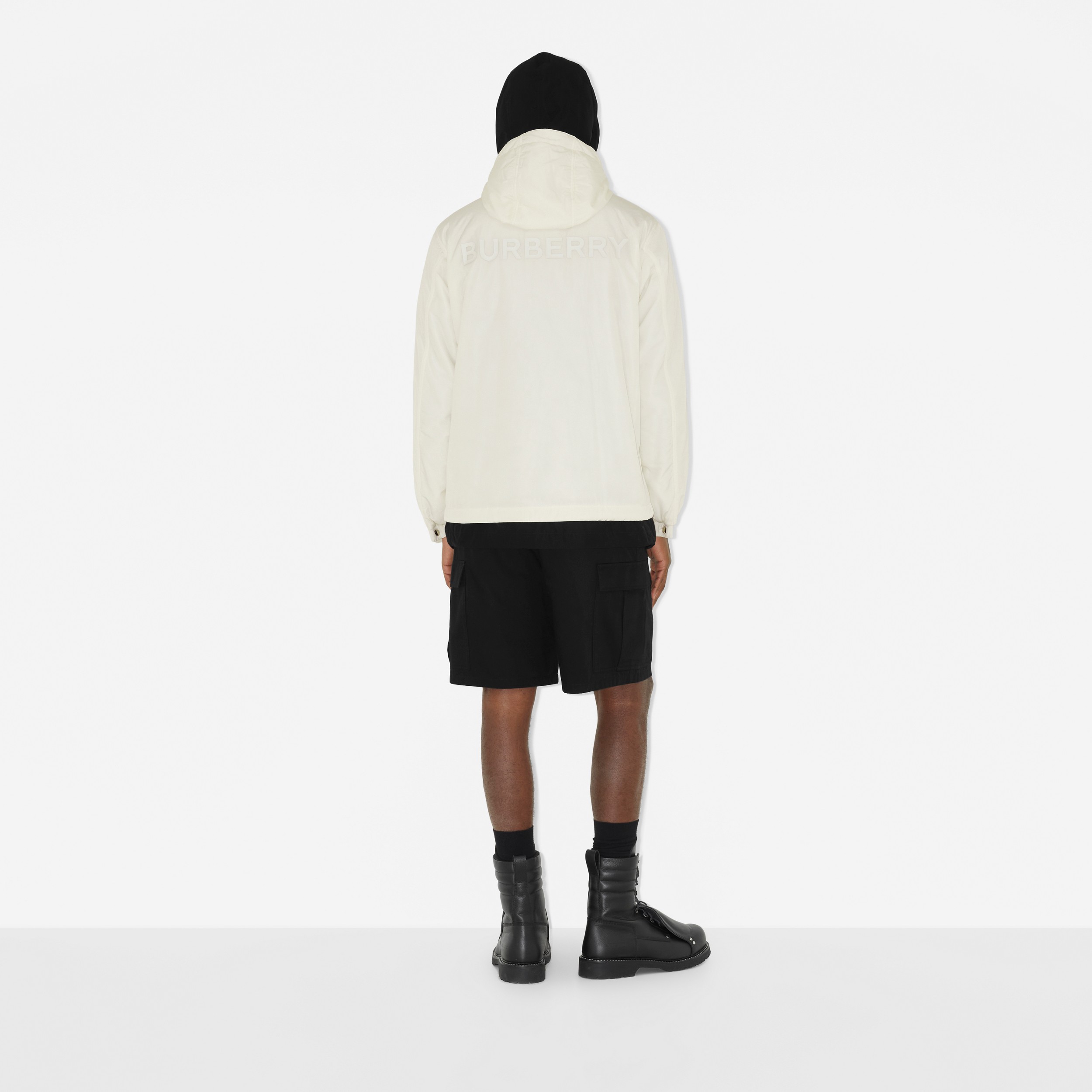 Jaqueta com capuz de nylon com estampa de logotipo (Branco Quente) - Homens | Burberry® oficial - 4