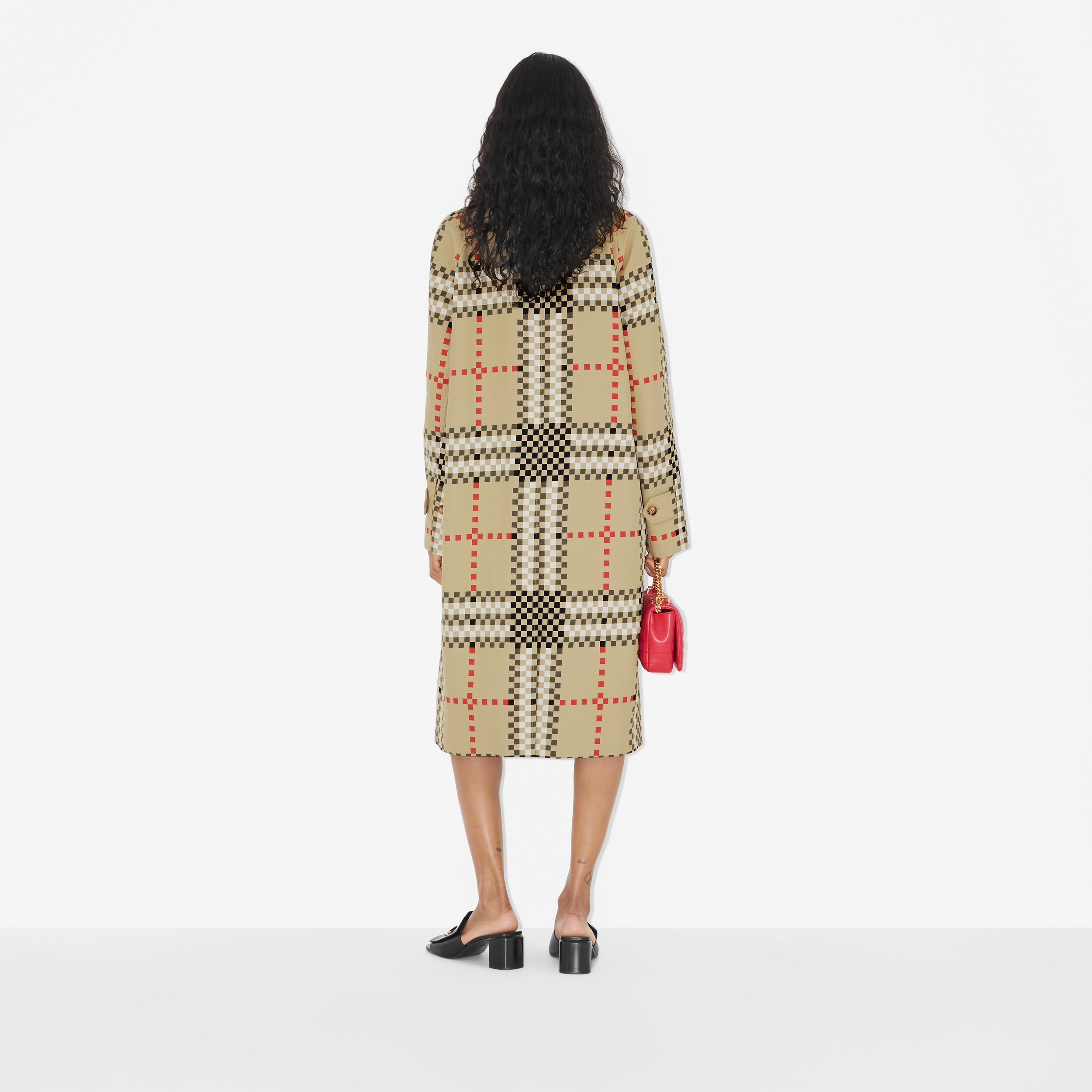 Car coat in nylon con Check pixelato (Beige Archivio) - Donna | Sito ufficiale Burberry® - 4