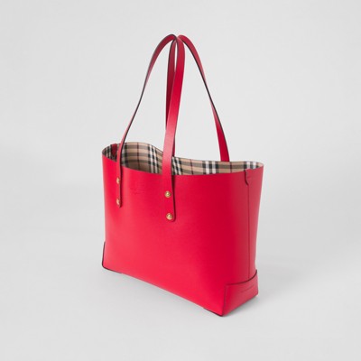 burberry the small leather bucket bag
