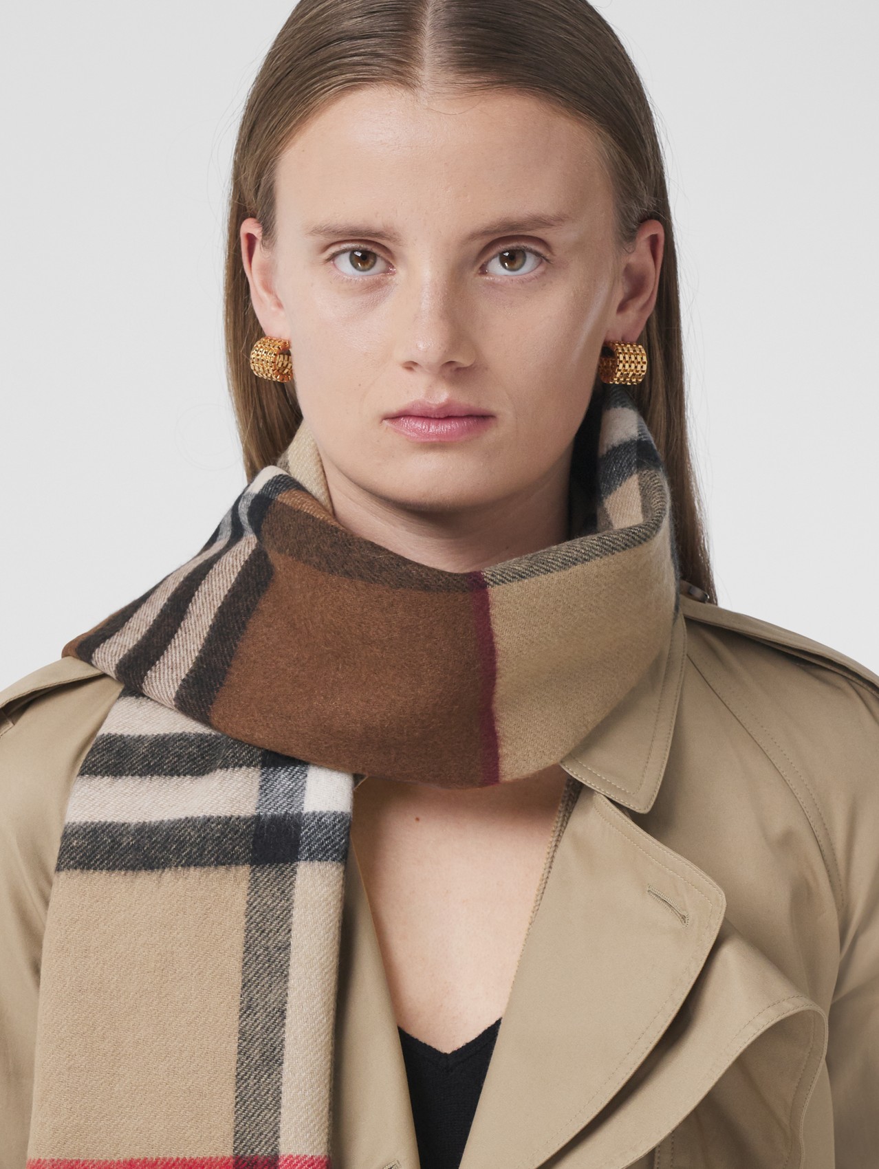 Contrast Check Cashmere Scarf in Archive Beige/birch Brown