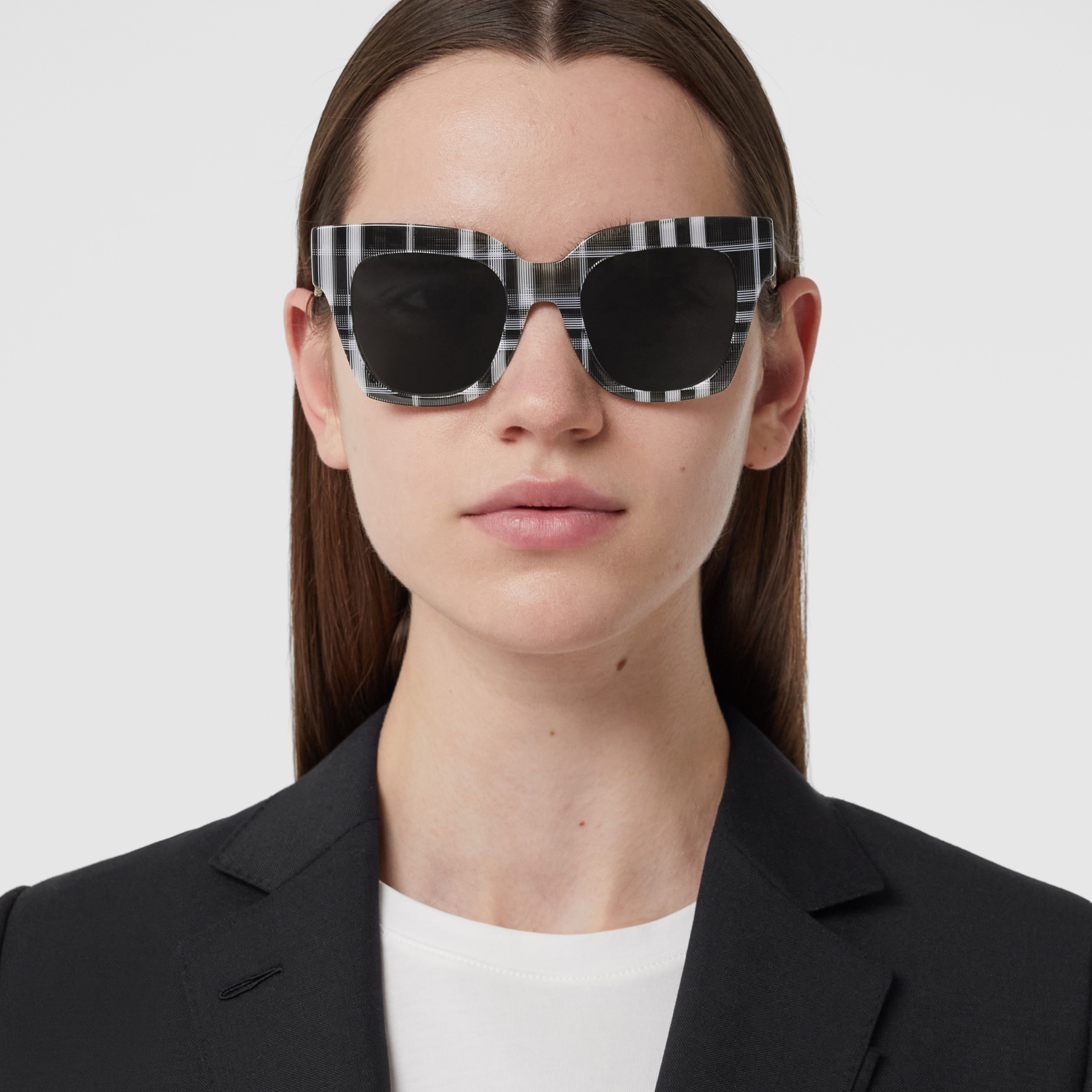 burberry sunglasses white frame