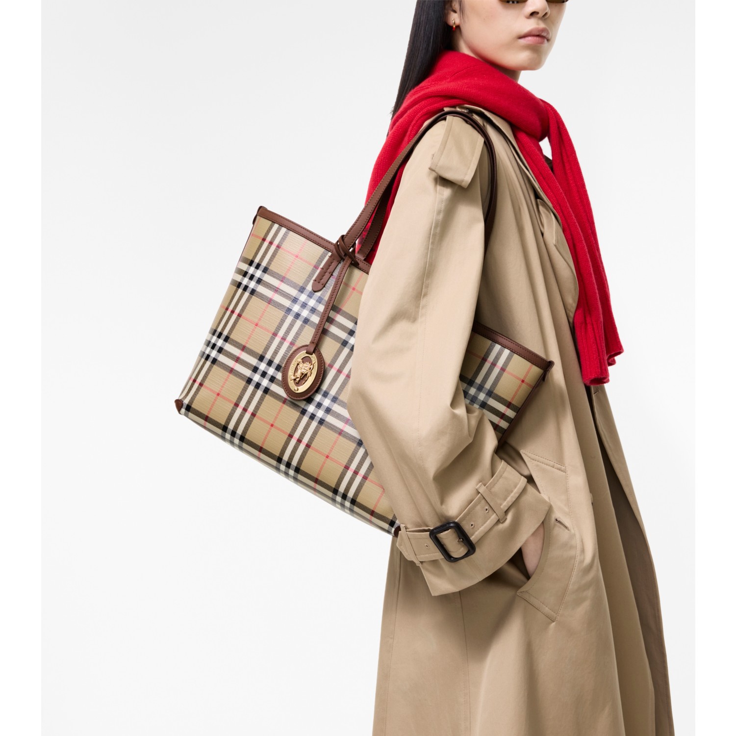 Kleine Henkeltasche in Check