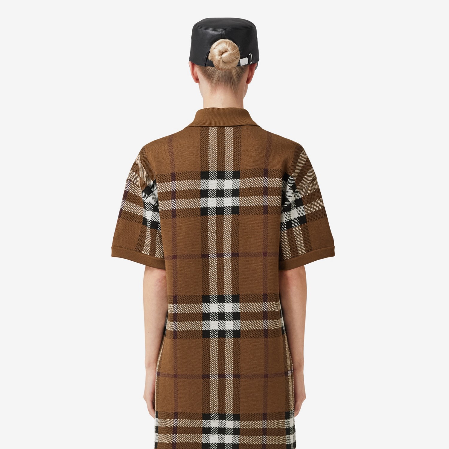 Vestido camiseta tipo polo en lana con motivo a cuadros en jacquard (Marrón Abedul Oscuro) - Mujer | Burberry® oficial