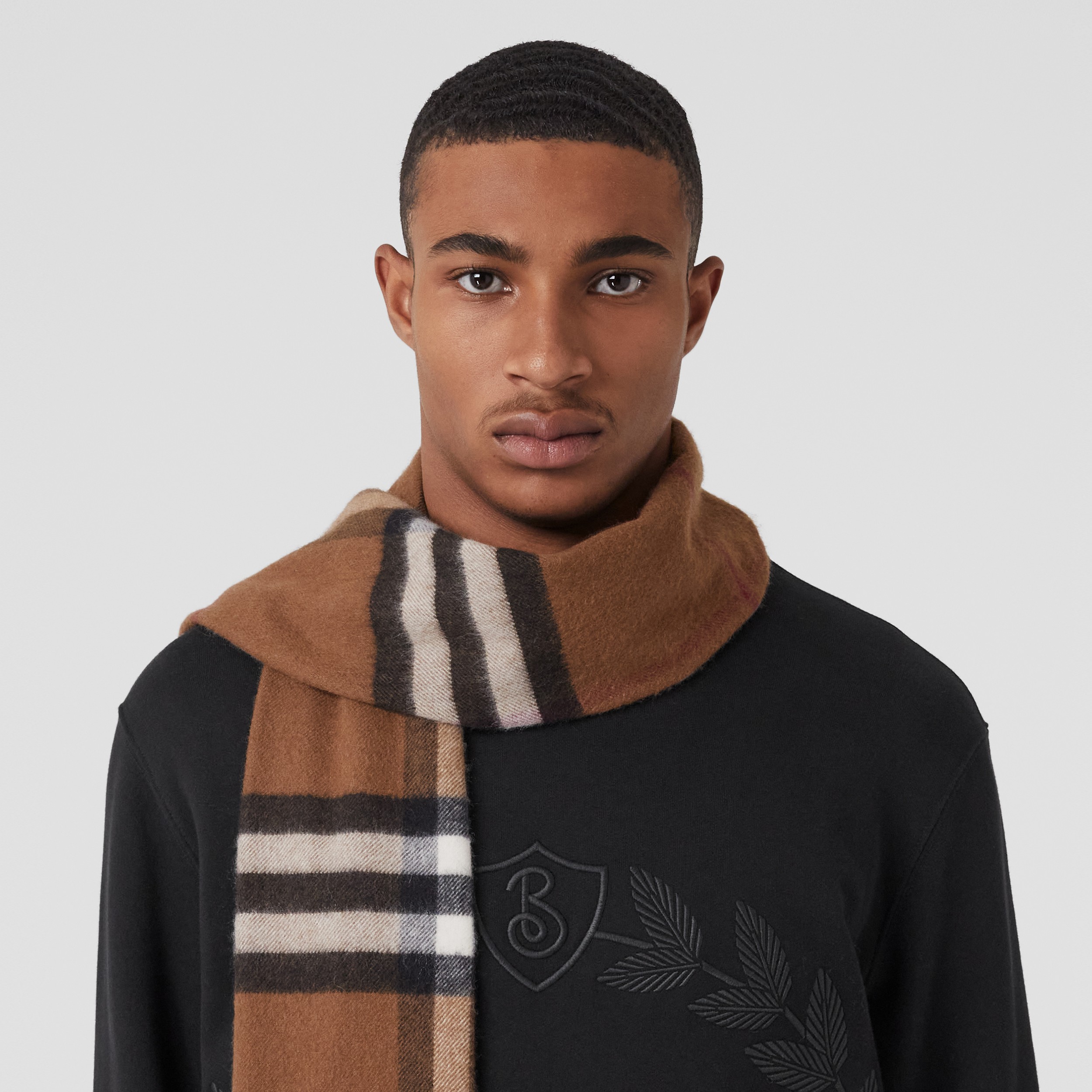 The Classic Check Cashmere Scarf in Birch Brown | Burberry® Official - 4