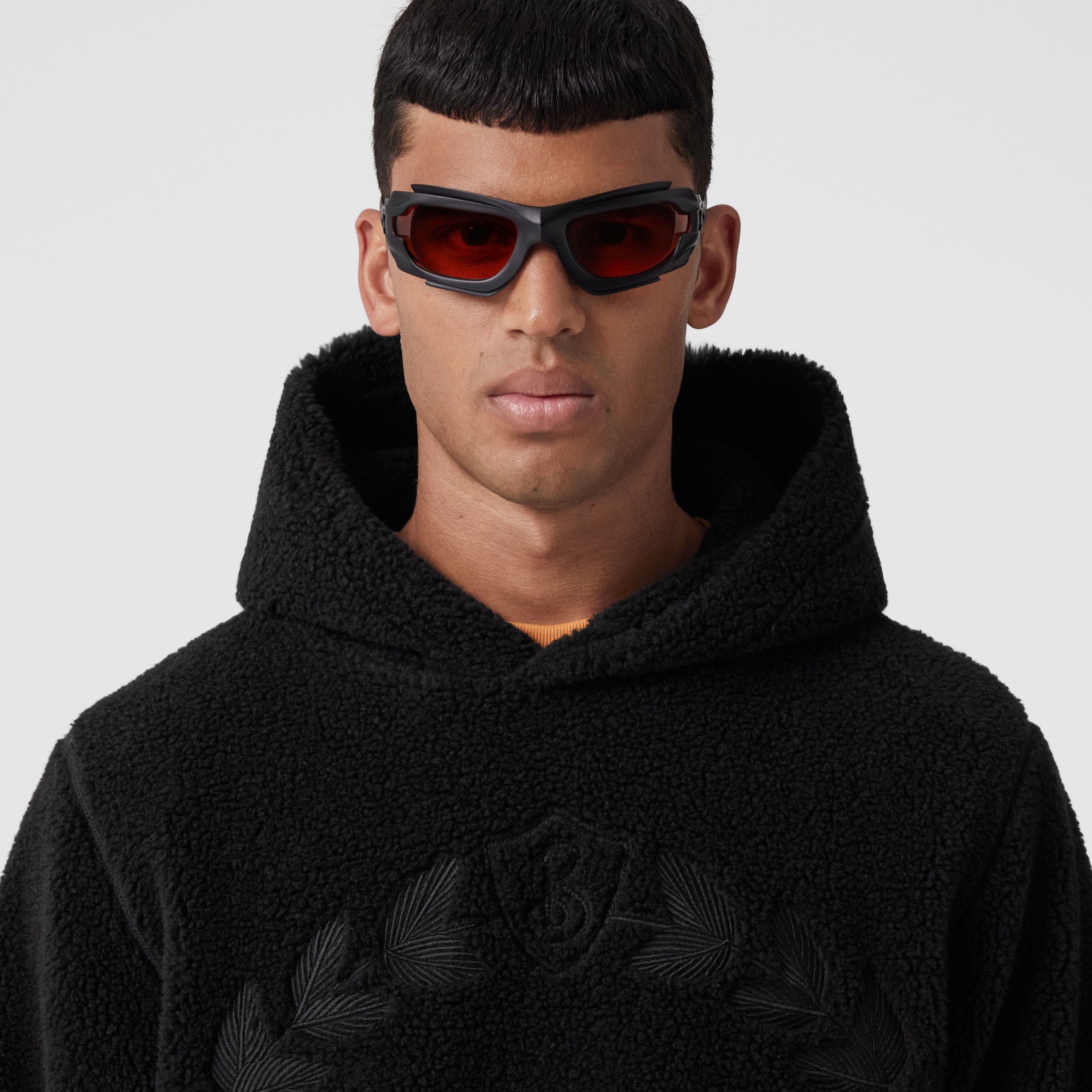 Fleece-Kapuzenpullover mit gesticktem Eichenblatt-Emblem (Schwarz) - Herren | Burberry® - 2