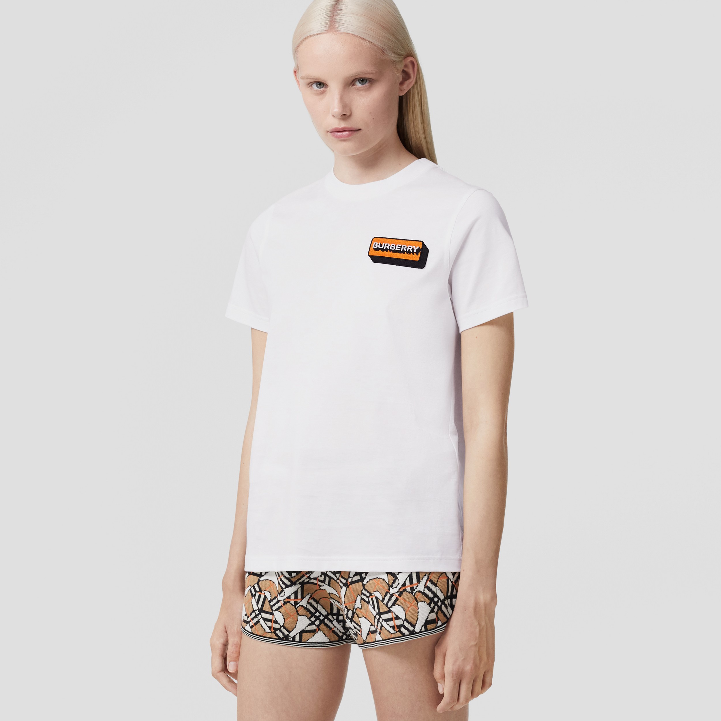 T-shirt in cotone con applicazione con logo (Bianco) - Donna | Sito ufficiale Burberry® - 1