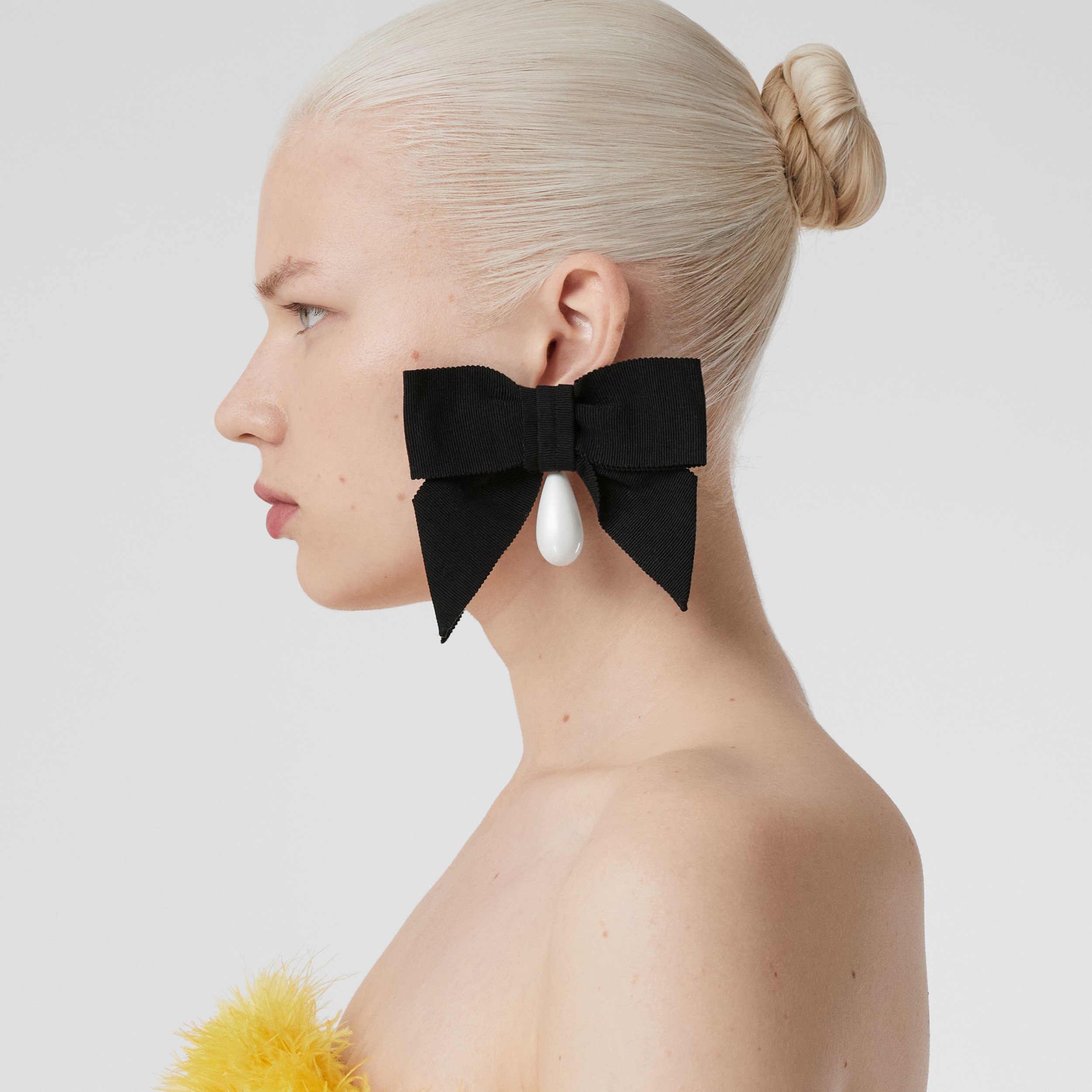 Resin Pearl Detail Oversized Bow Earrings in Black - Women | Burberry® Official - 3