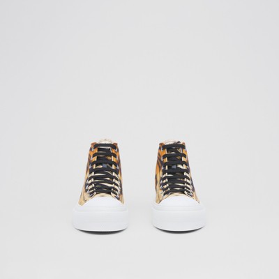 converse estampado burberry