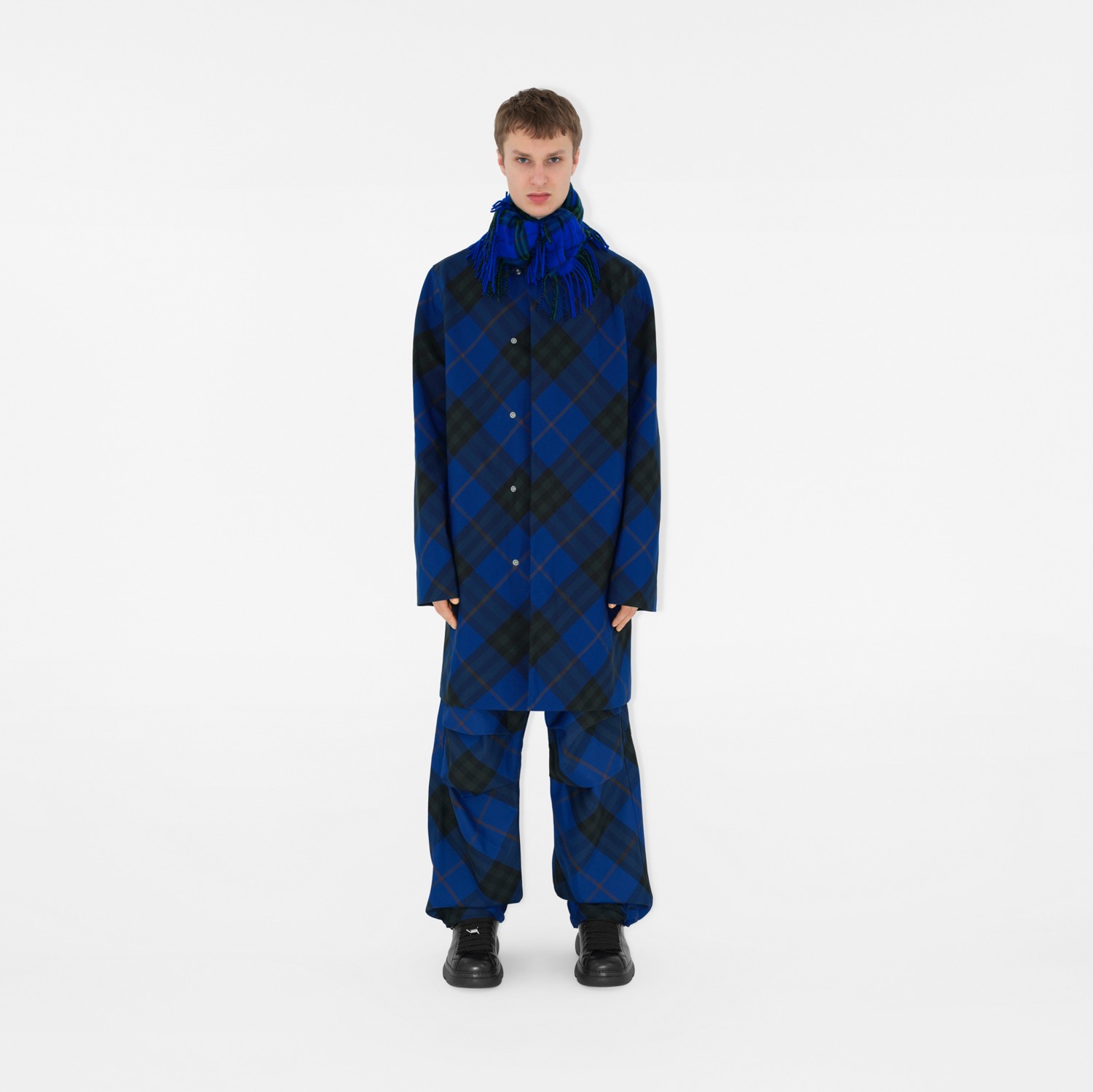 チェック カシミア ハッピースカーフ (ナイト) | Burberry®公式 チェック カシミア ハッピースカーフ (ナイト) | Burberry®公式
