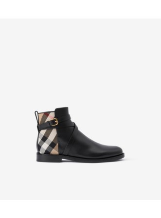 ショートブーツ・ブーティ Burberry Black Leather Ankle Boots 4C66B179-DD94-41B1-A757-