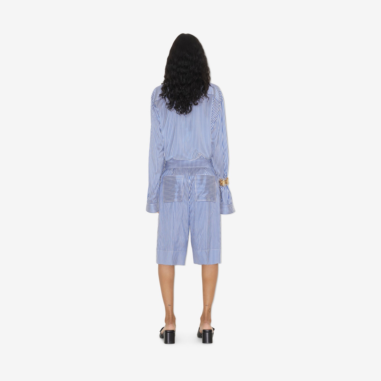Seiden-Pyjamaoberteil mit Streifenmuster (Blau/weiß) - Damen | Burberry®